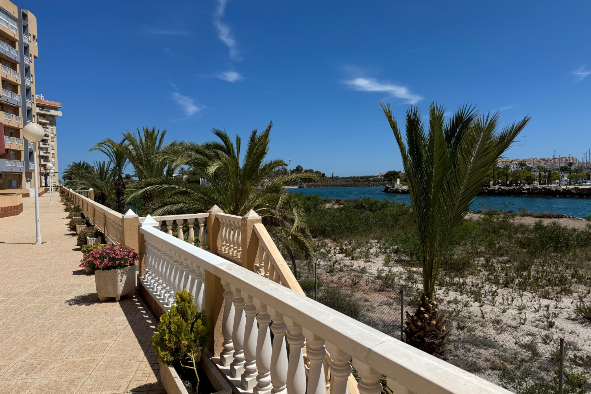 Återförsäljning - Lägenhet / lägenhet -
La Manga Del Mar Menor - La Manga