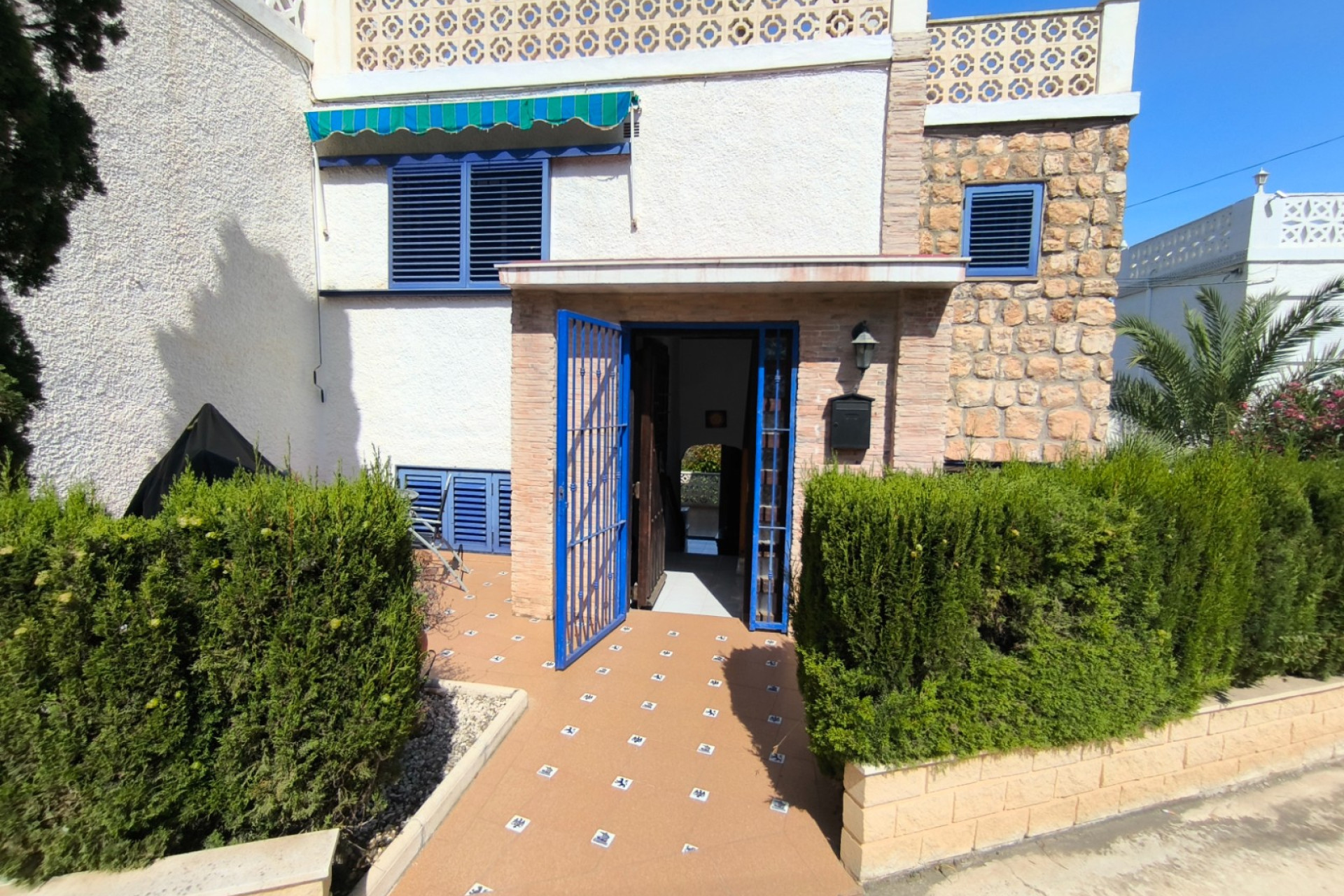 Återförsäljning - Radhus -
Torrevieja
