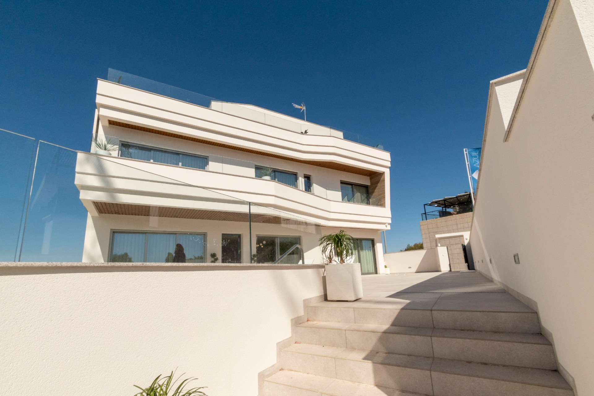 Återförsäljning - Villa -
Alicante - Campoamor