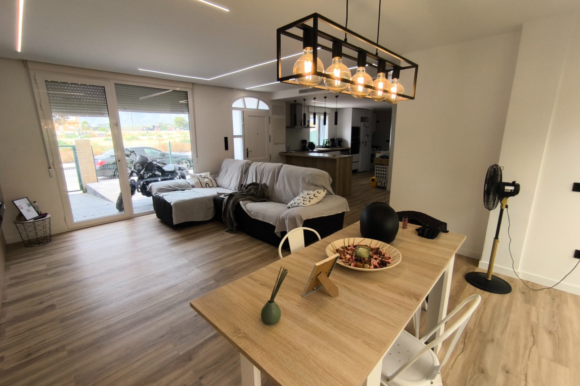 Återförsäljning - Villa / parhus -
Murcia