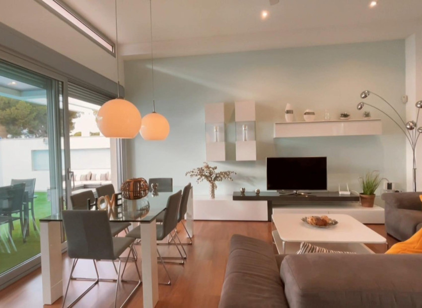 Återförsäljning - Villa -
Pilar de la Horadada - Mil Pameras