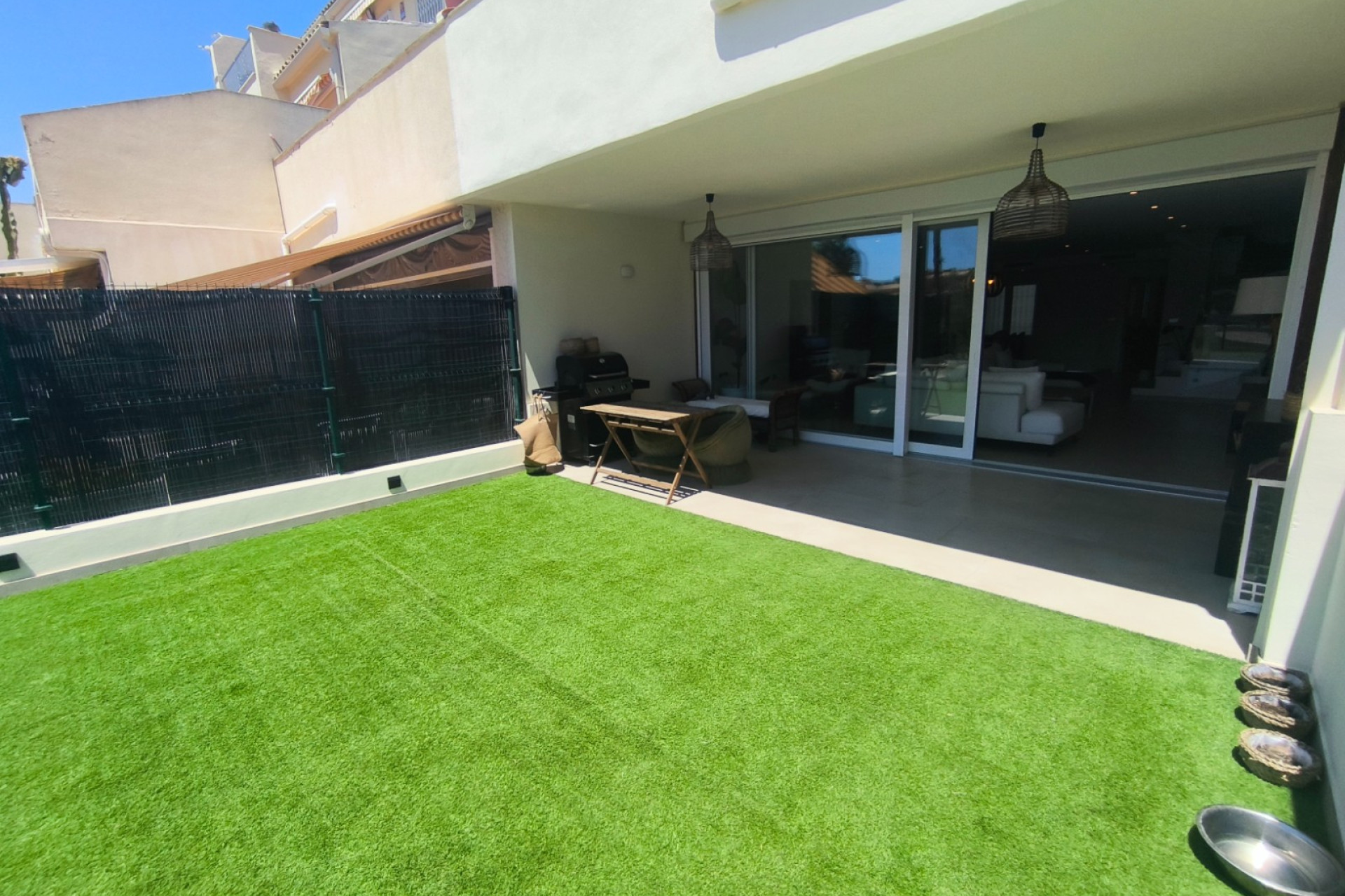 Återförsäljning - Villa -
San Juan de Alicante