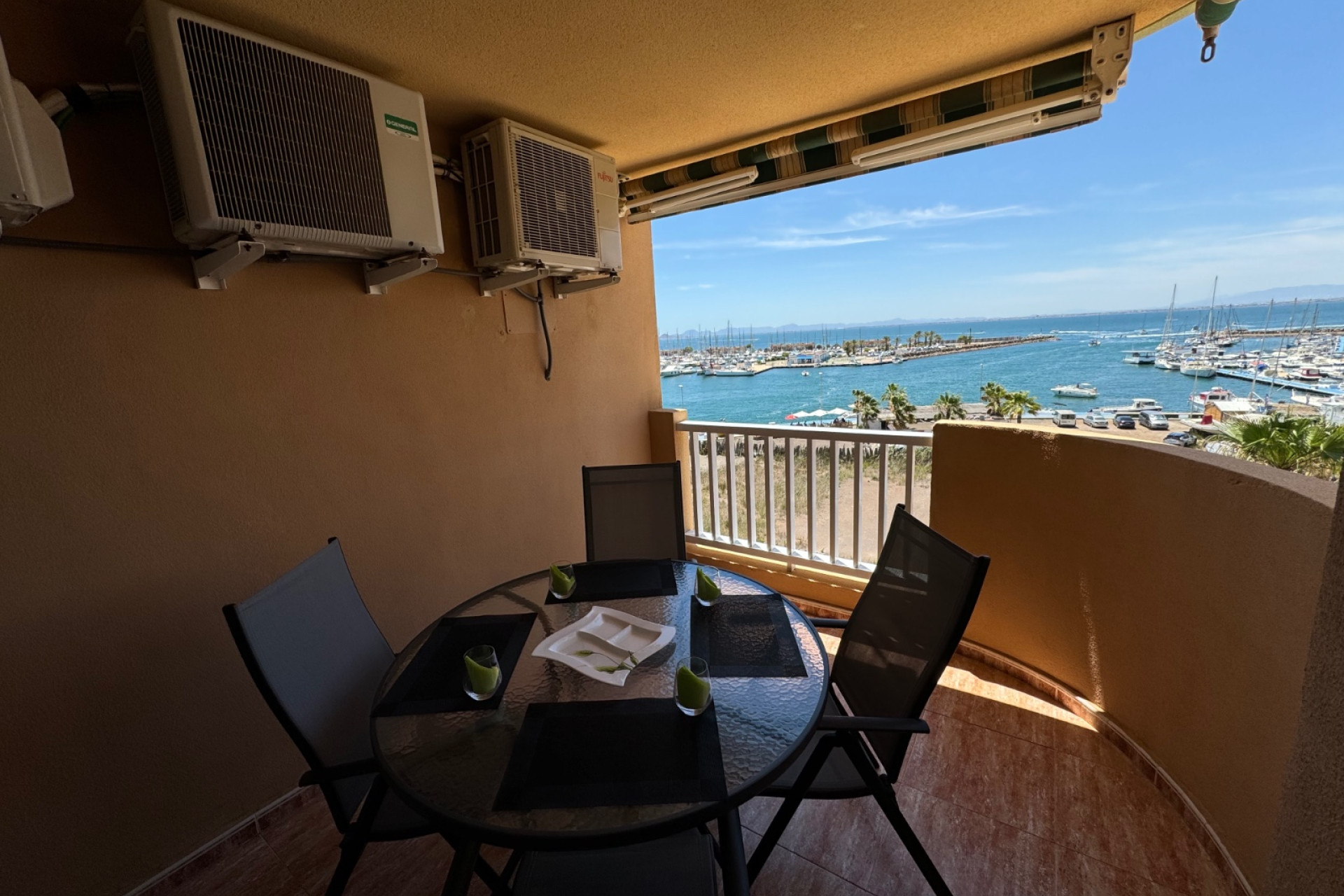 Herverkoop - Appartement / flat -
La Manga Del Mar Menor - La Manga