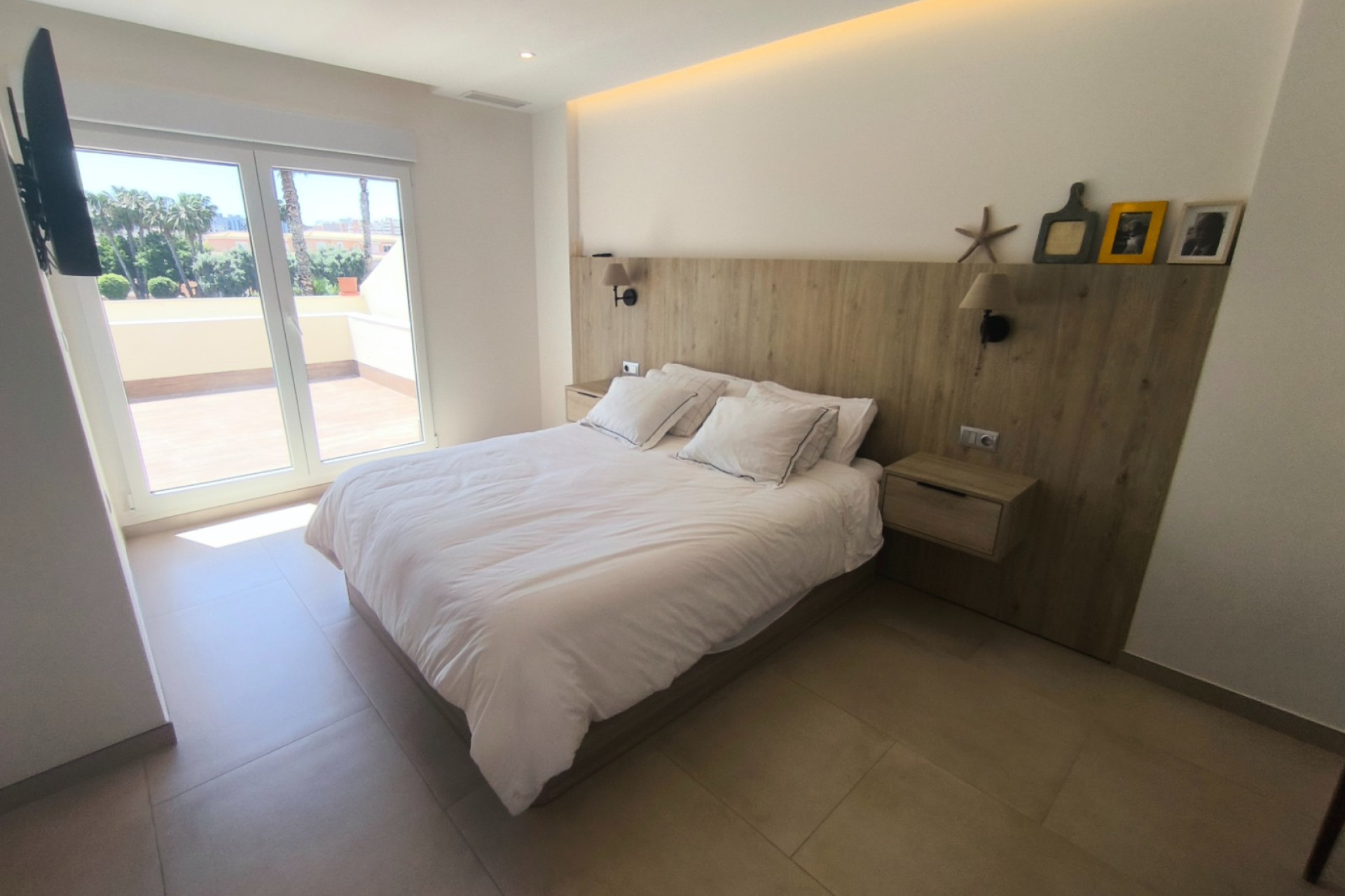 Herverkoop - Villa -
San Juan de Alicante