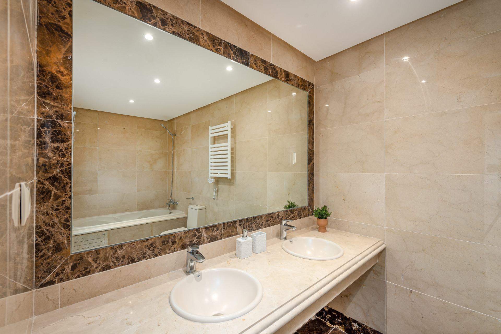 New Build - Townhouse -
La Gaspara