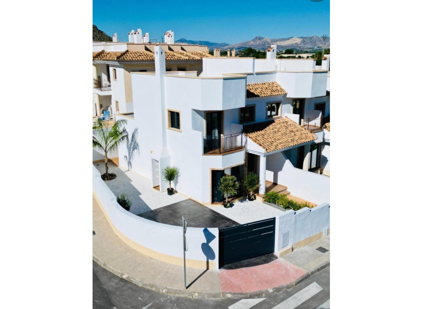 New Build - Villa / Semi semi-detached -
Cox