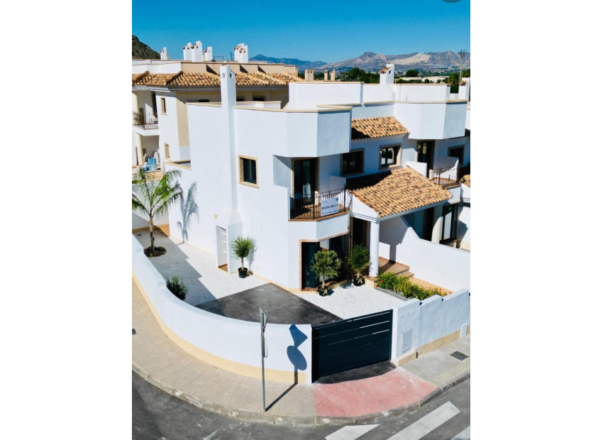 New Build - Villa / Semi semi-detached -
Cox