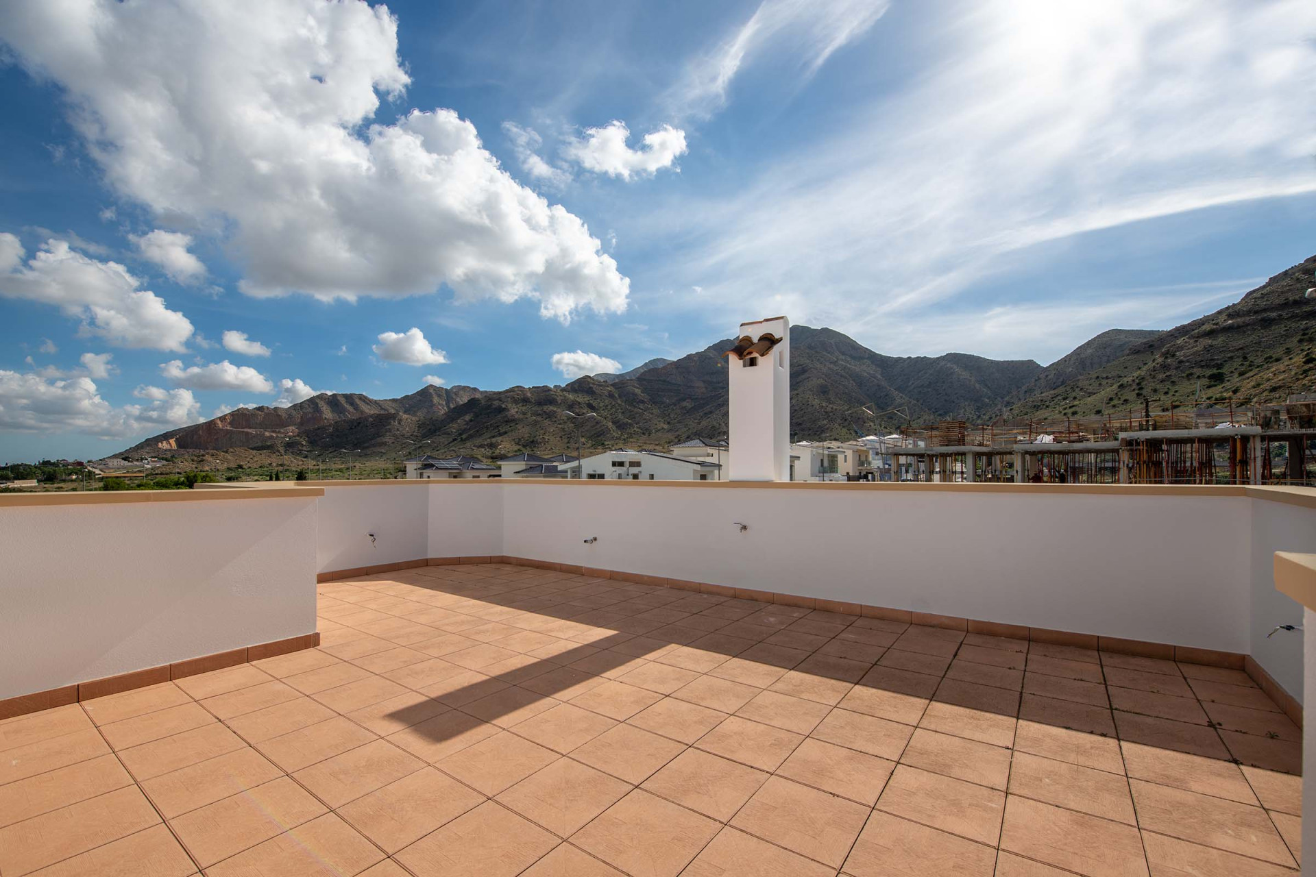 New Build - Villa / Semi semi-detached -
Cox