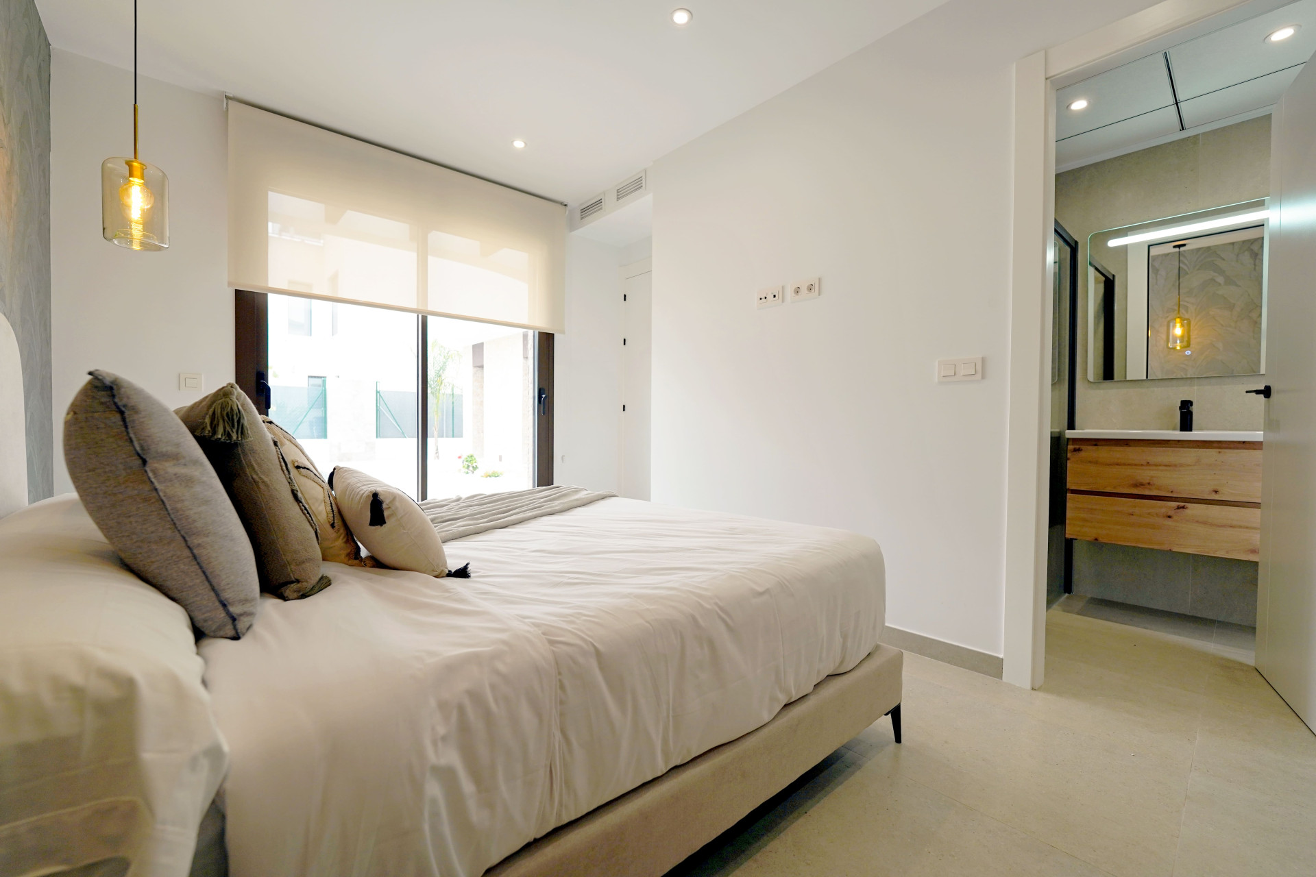 New Build - Villa / Semi semi-detached -
Heredades