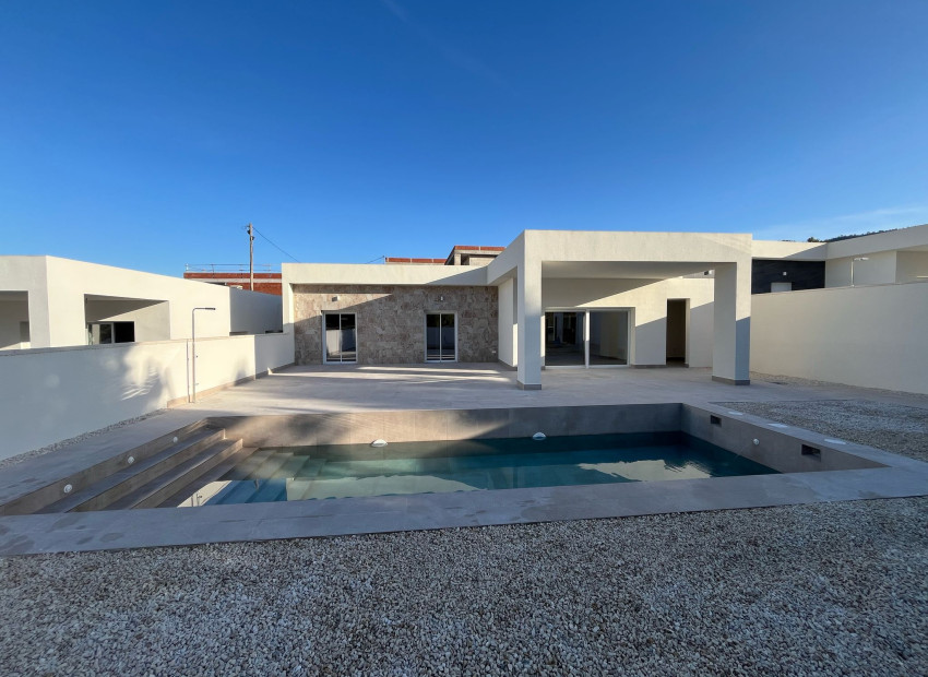 New Build - Villa / Semi semi-detached -
La Romana