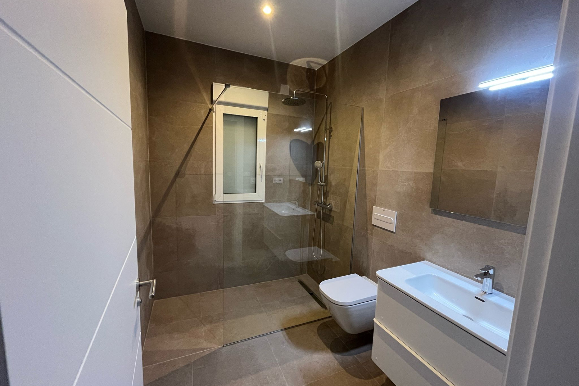 New Build - Villa / Semi semi-detached -
La Romana