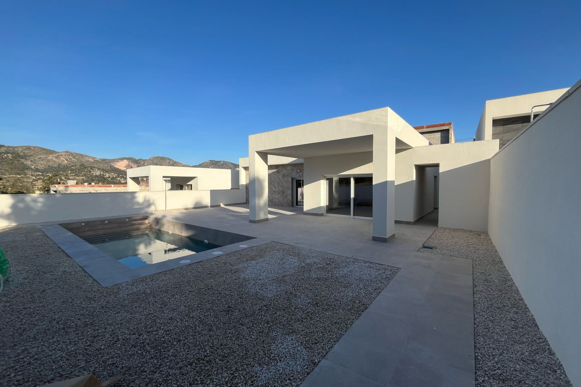 New Build - Villa / Semi semi-detached -
La Romana