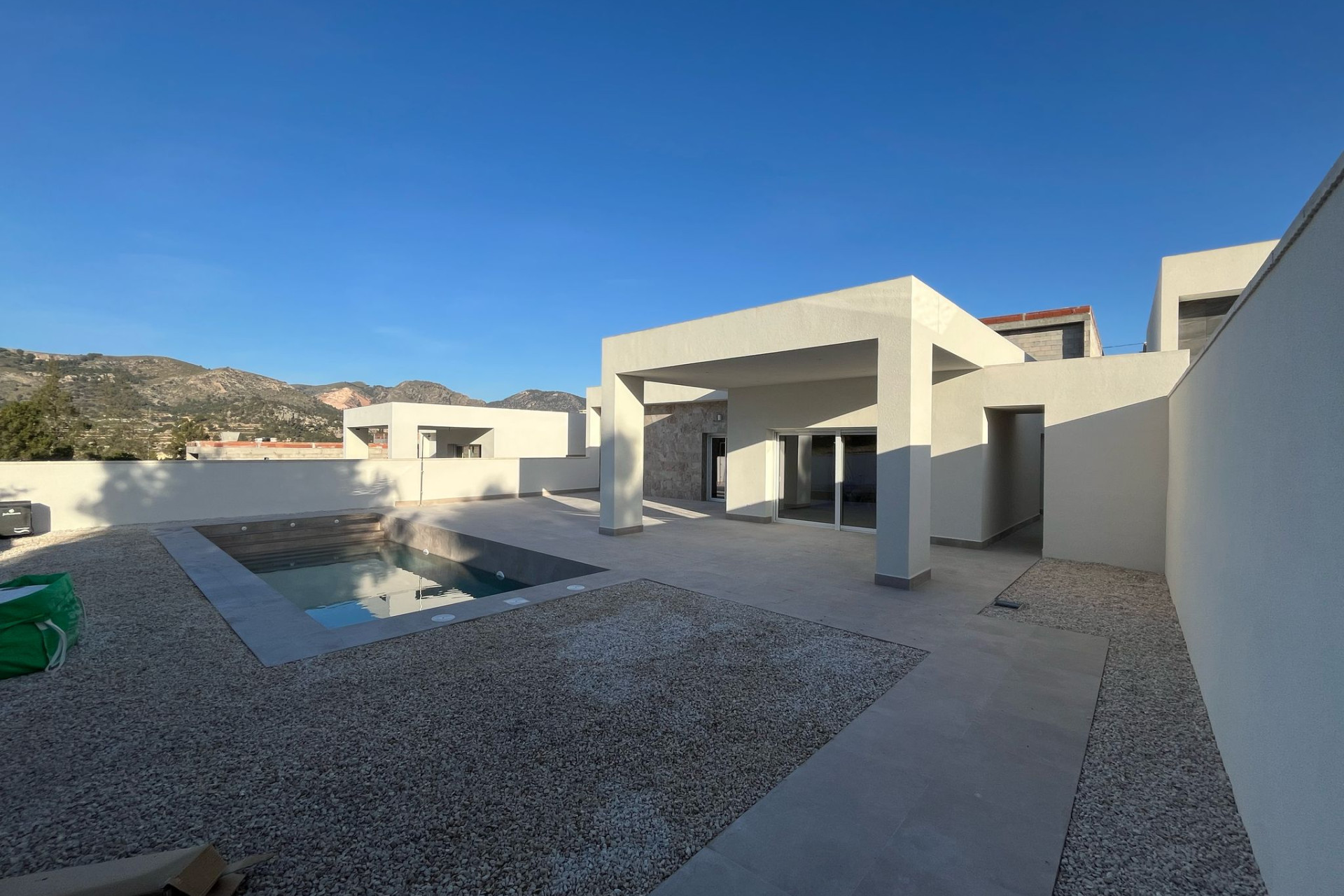 New Build - Villa / Semi semi-detached -
La Romana