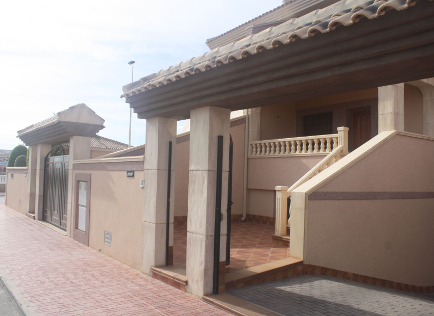 New Build - Villa / Semi semi-detached -
Torrevieja
