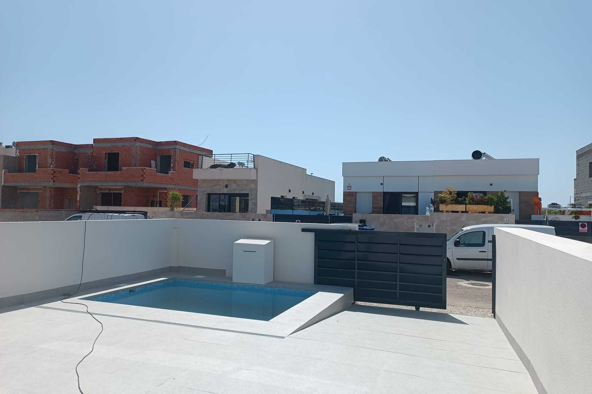 Nieuwbouw Woningen - Herenhuis -
Daya Nueva