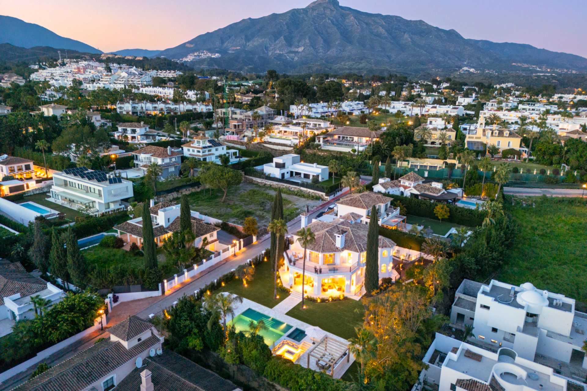 Nieuwbouw Woningen - Villa -
Marbella