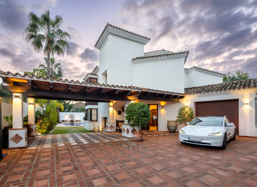 Nouvelle construction - Villa -
Benahavís