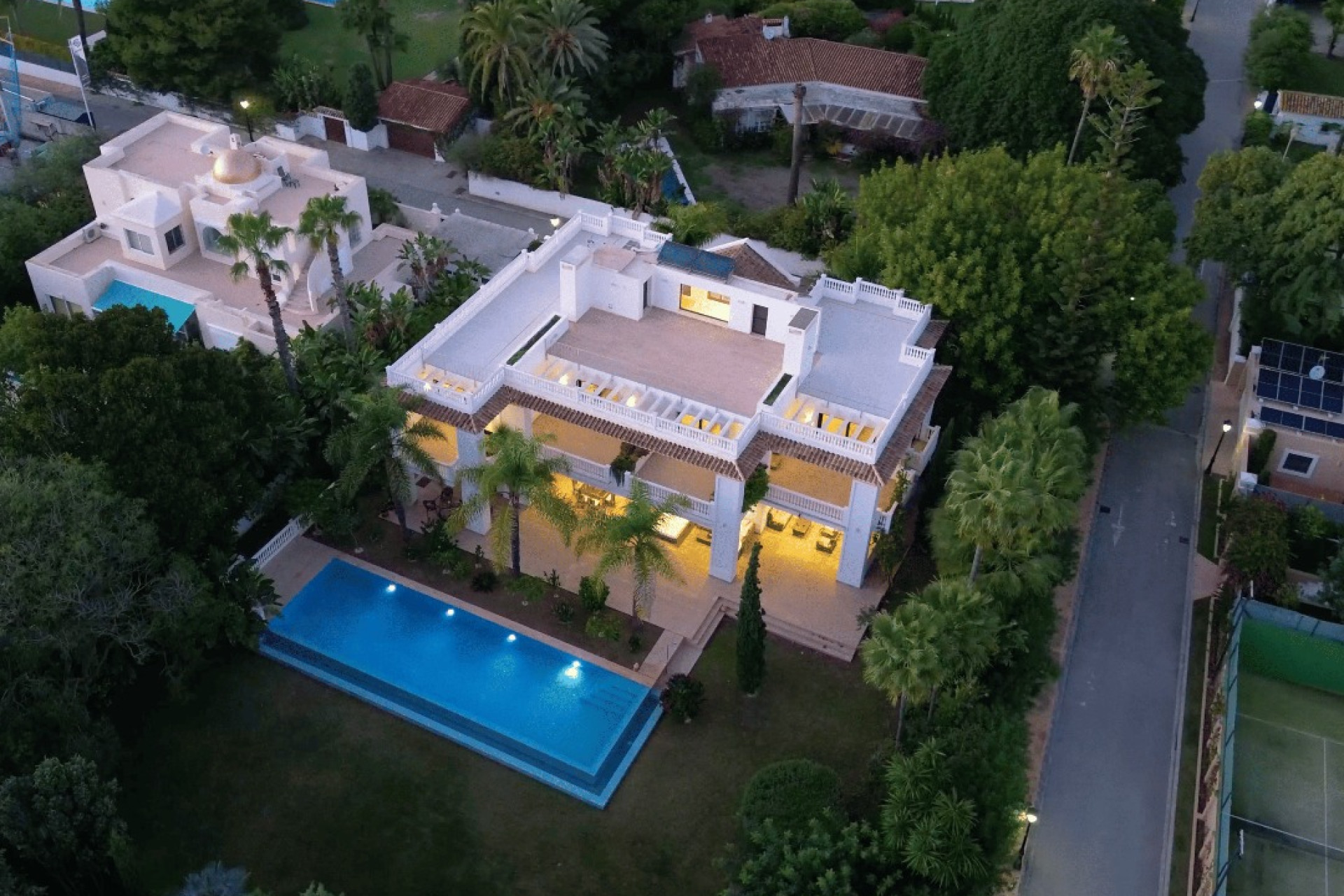Nouvelle construction - Villa -
Estepona