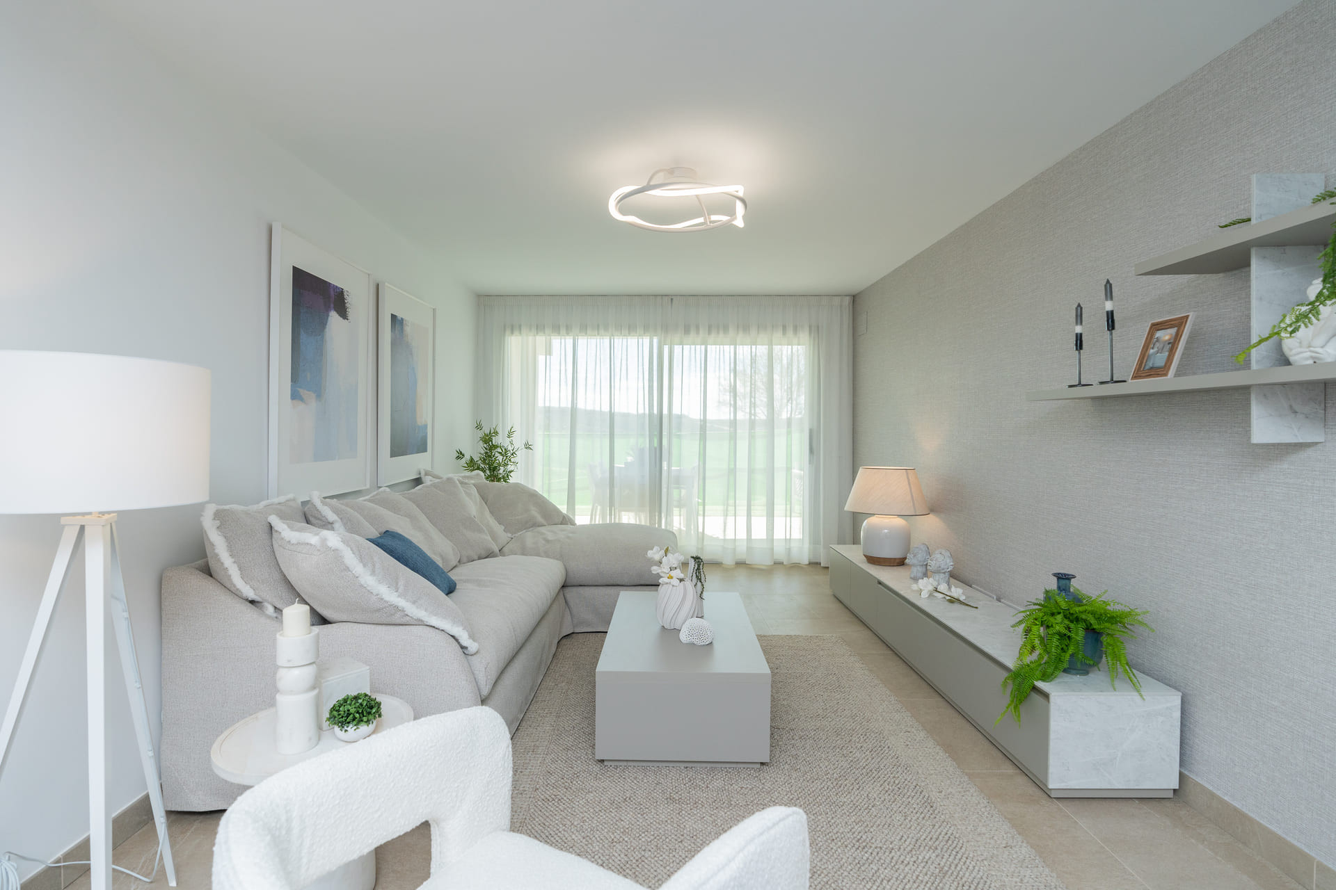 Новое здание - Квартира / квартира -
Estepona