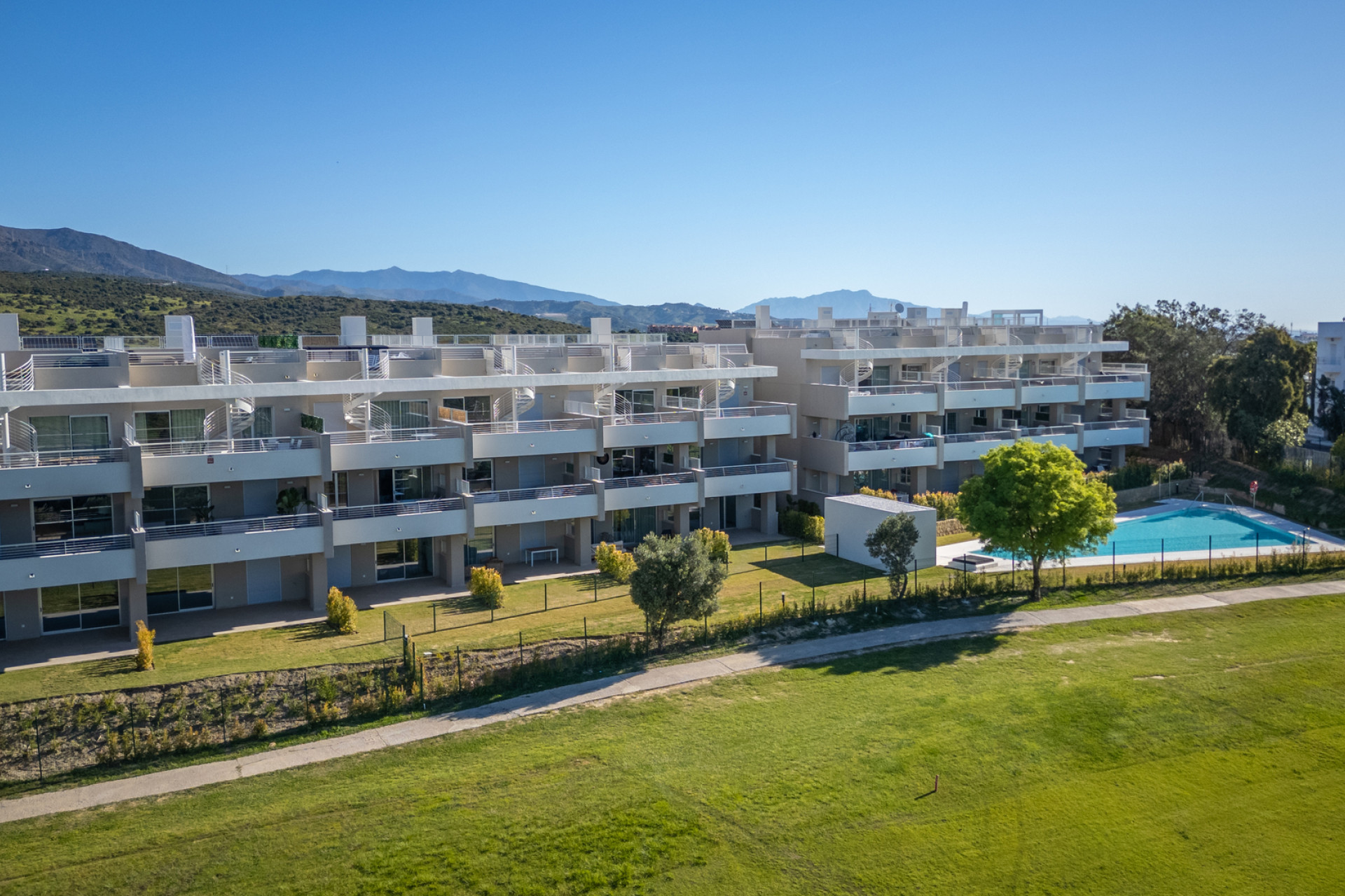 Новое здание - Квартира / квартира -
Estepona
