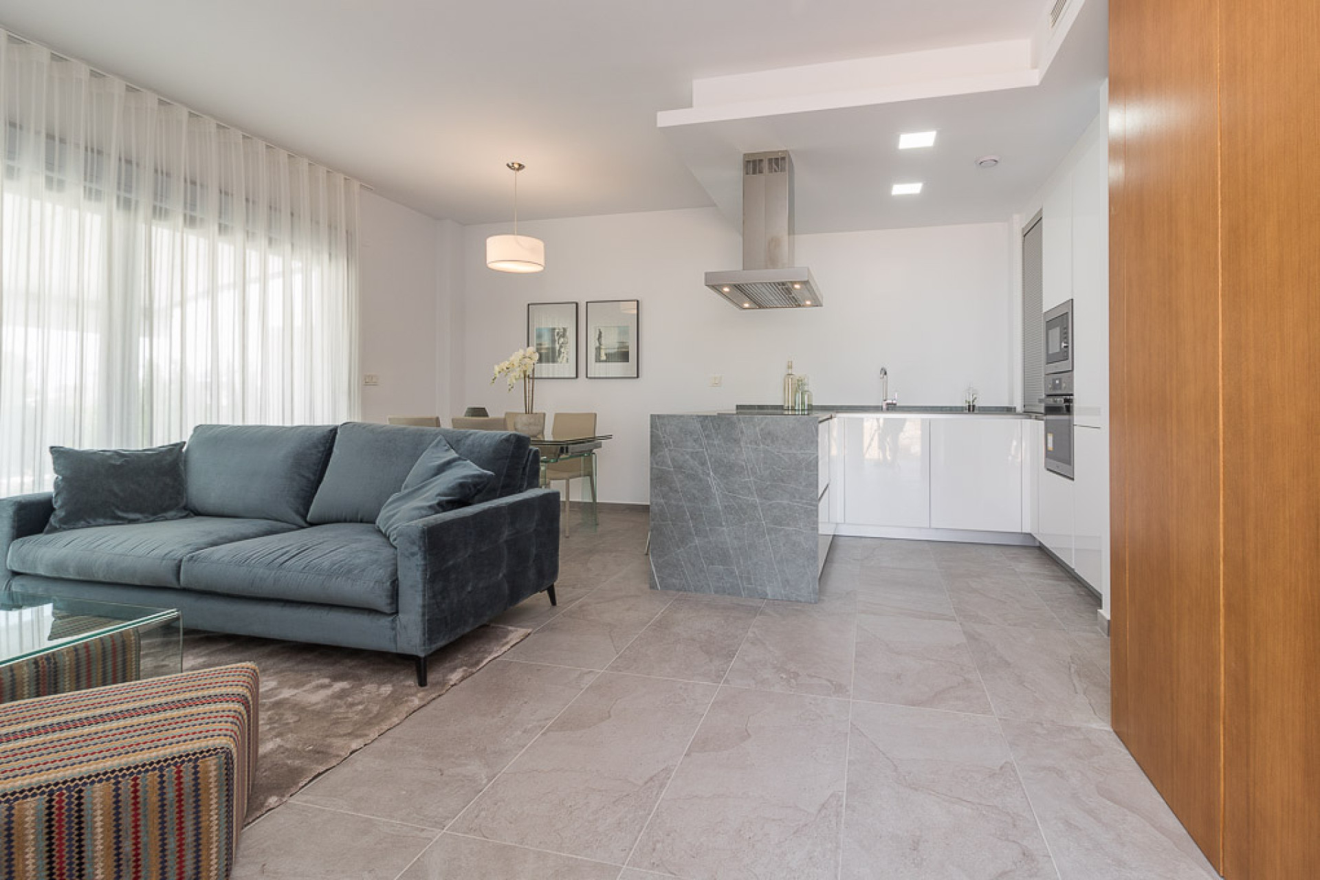 Новое здание - low-bungalow -
Torrevieja