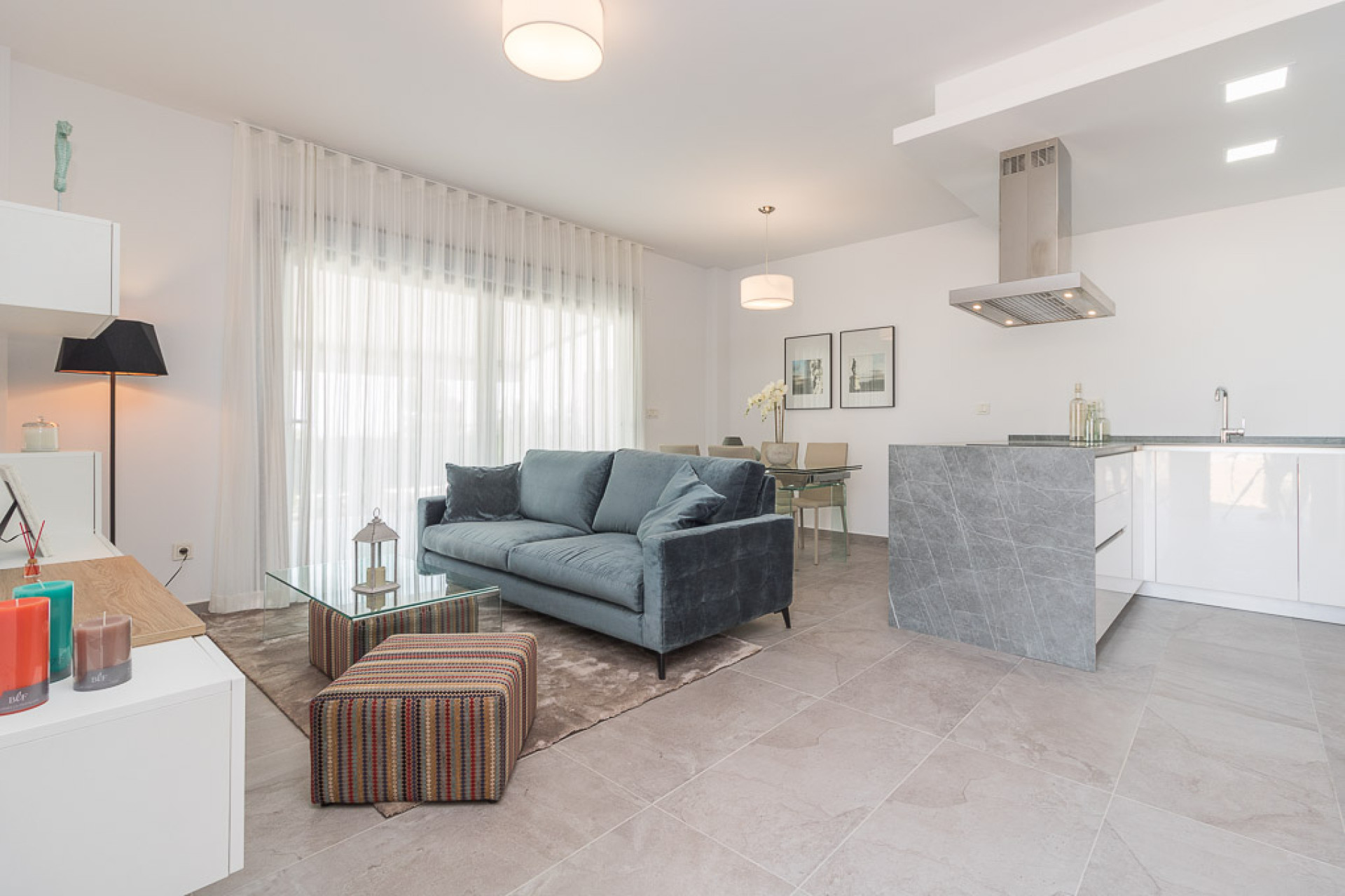 Новое здание - low-bungalow -
Torrevieja