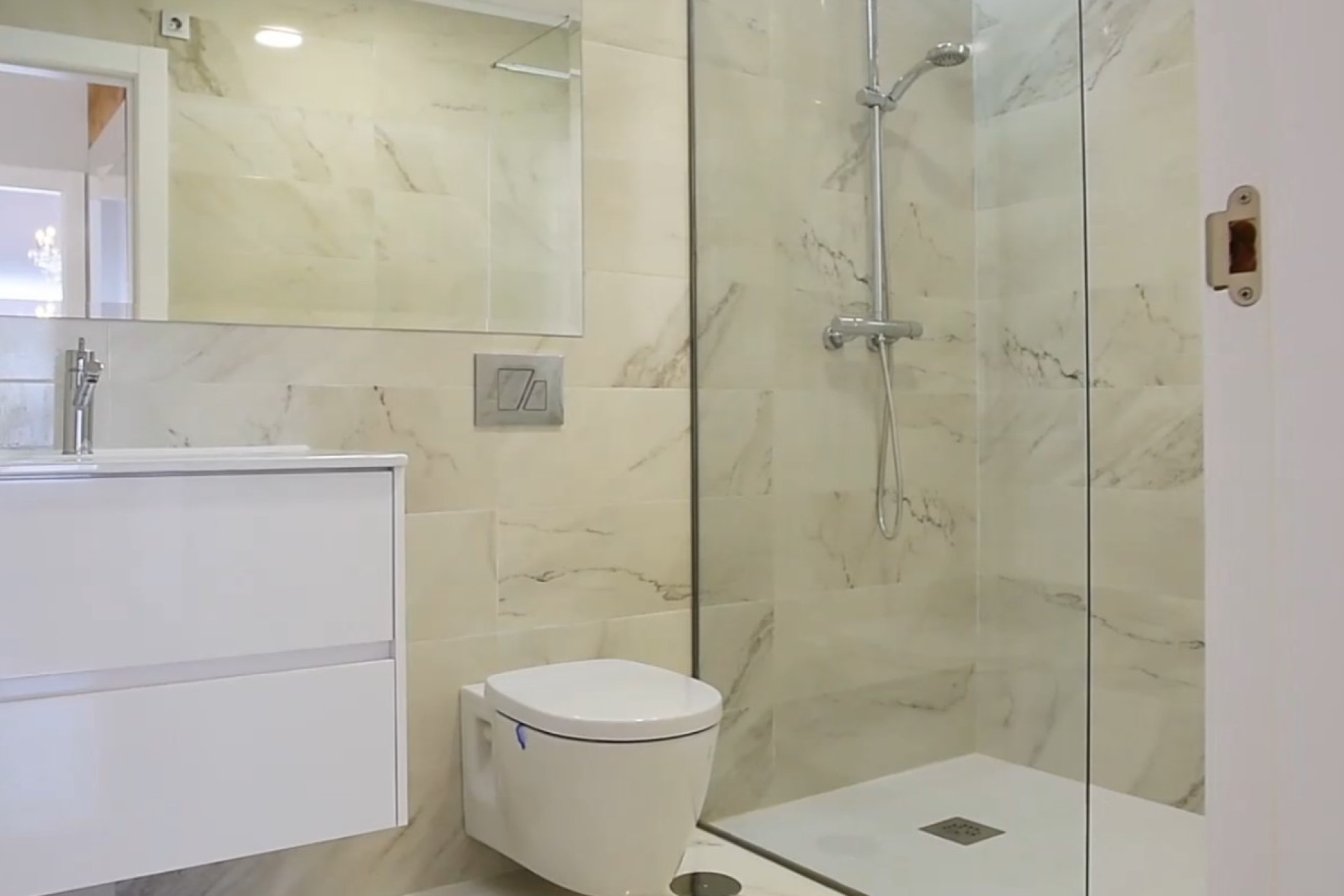 Новое здание - Таунхаус -
Orihuela Costa