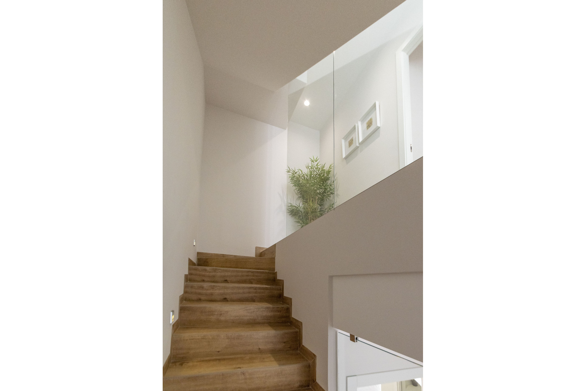 Новое здание - Таунхаус -
Pilar de la Horadada