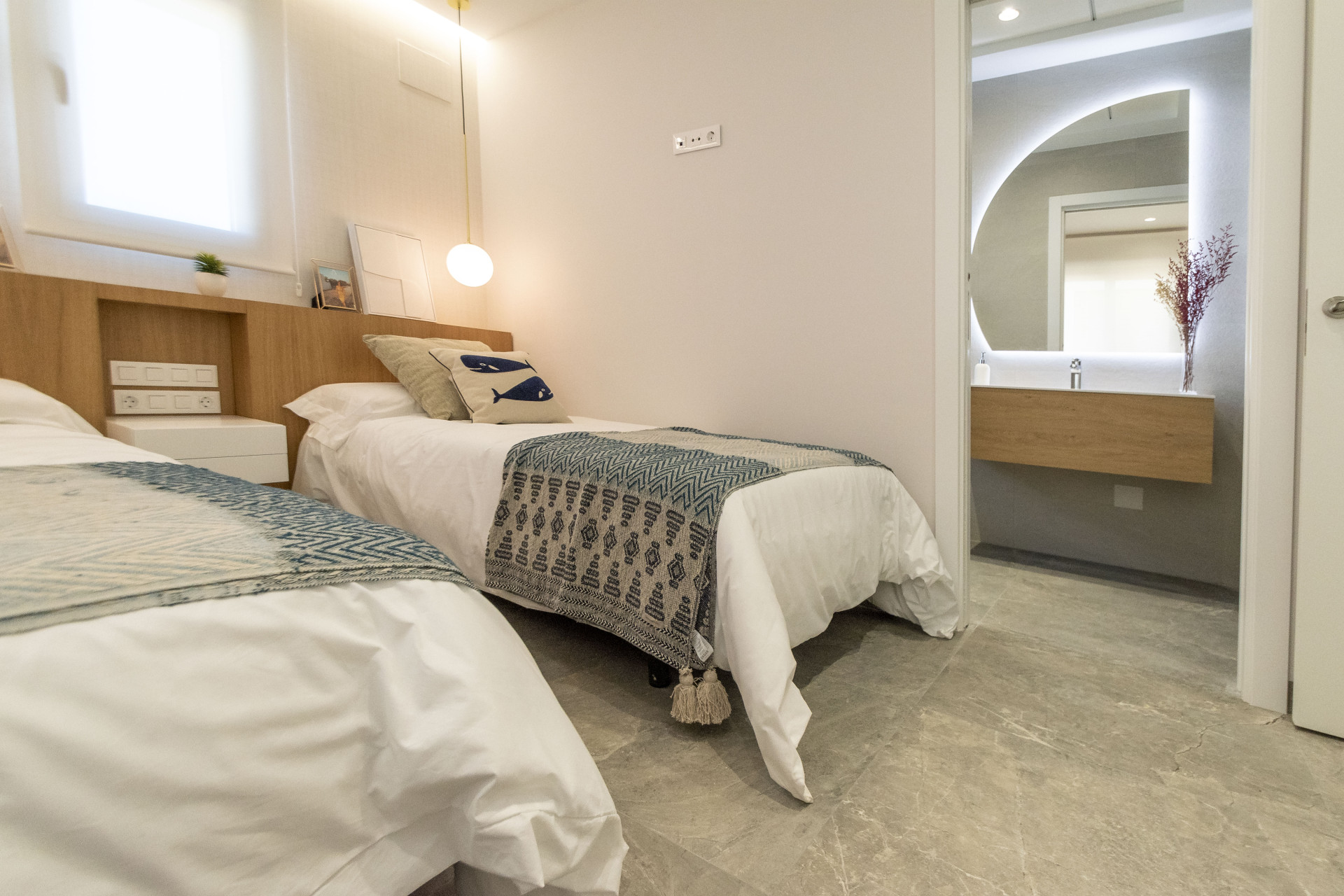 Новое здание - Таунхаус -
Pilar de la Horadada