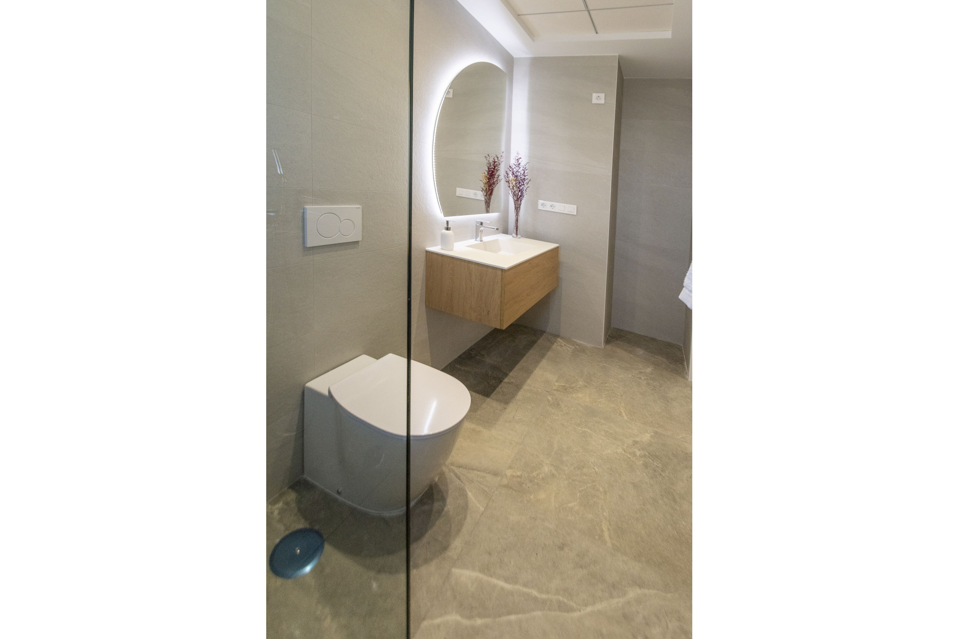 Новое здание - Таунхаус -
Pilar de la Horadada