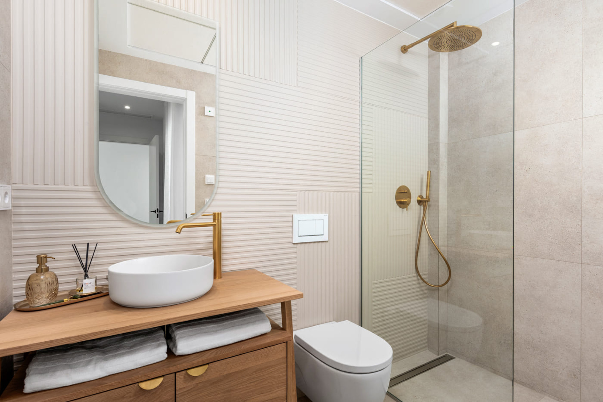 Новое здание - Таунхаус -
Polop