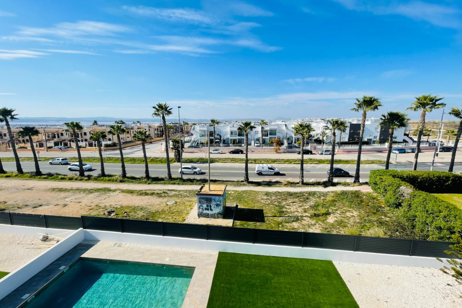 Новое здание - Таунхаус -
Torrevieja