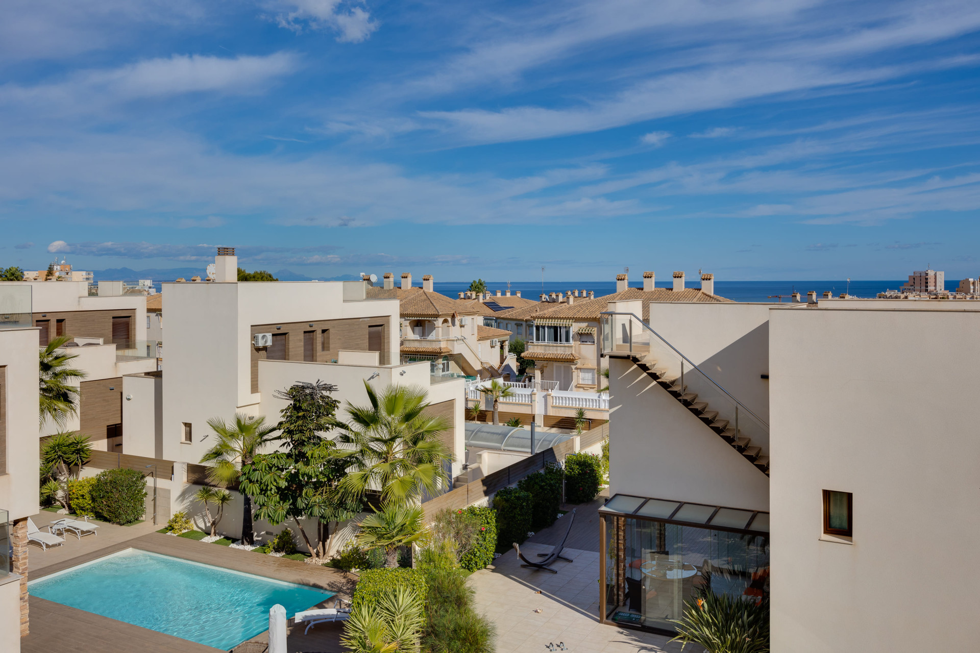 Новое здание - Таунхаус -
Torrevieja