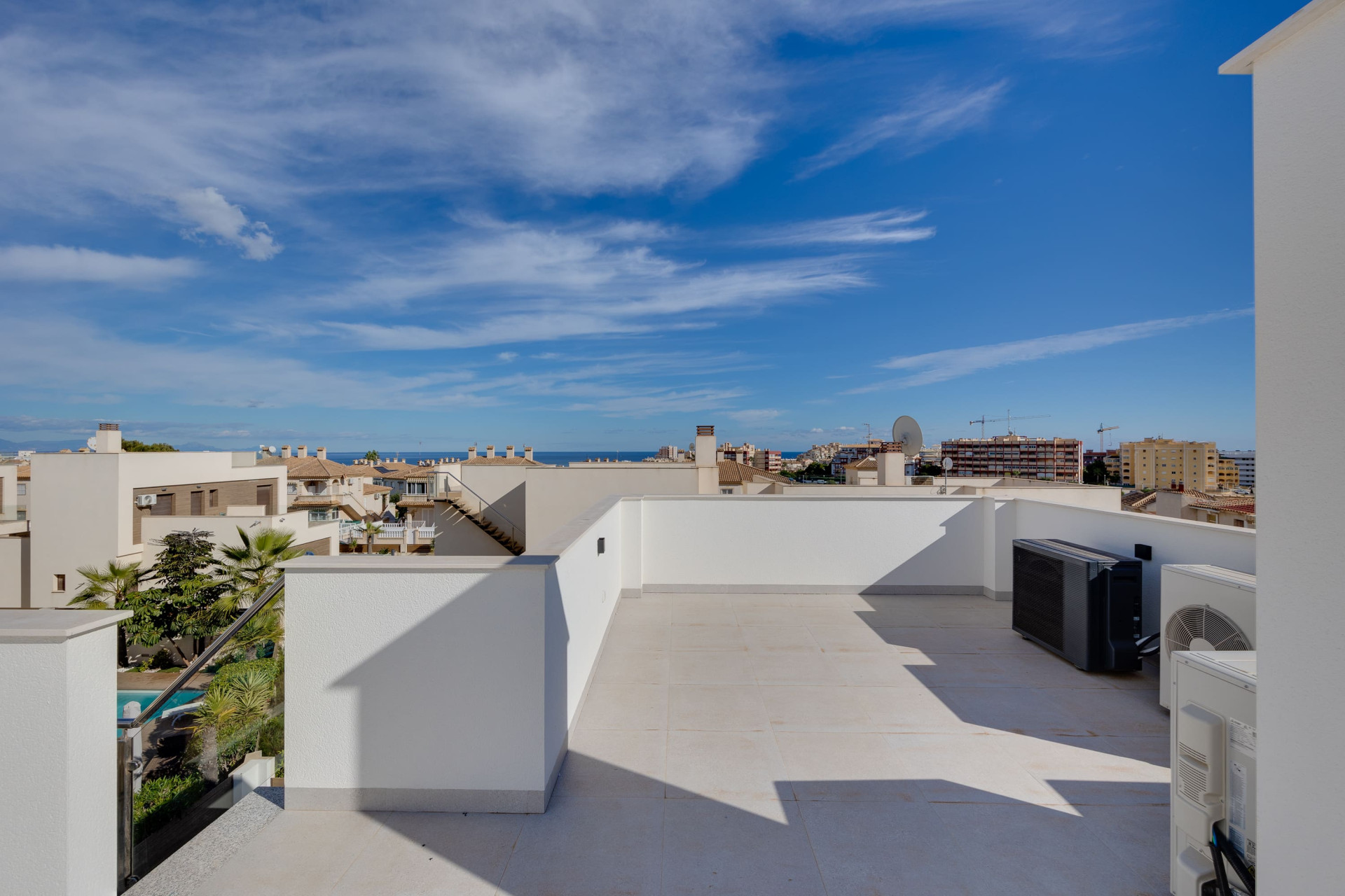 Новое здание - Таунхаус -
Torrevieja