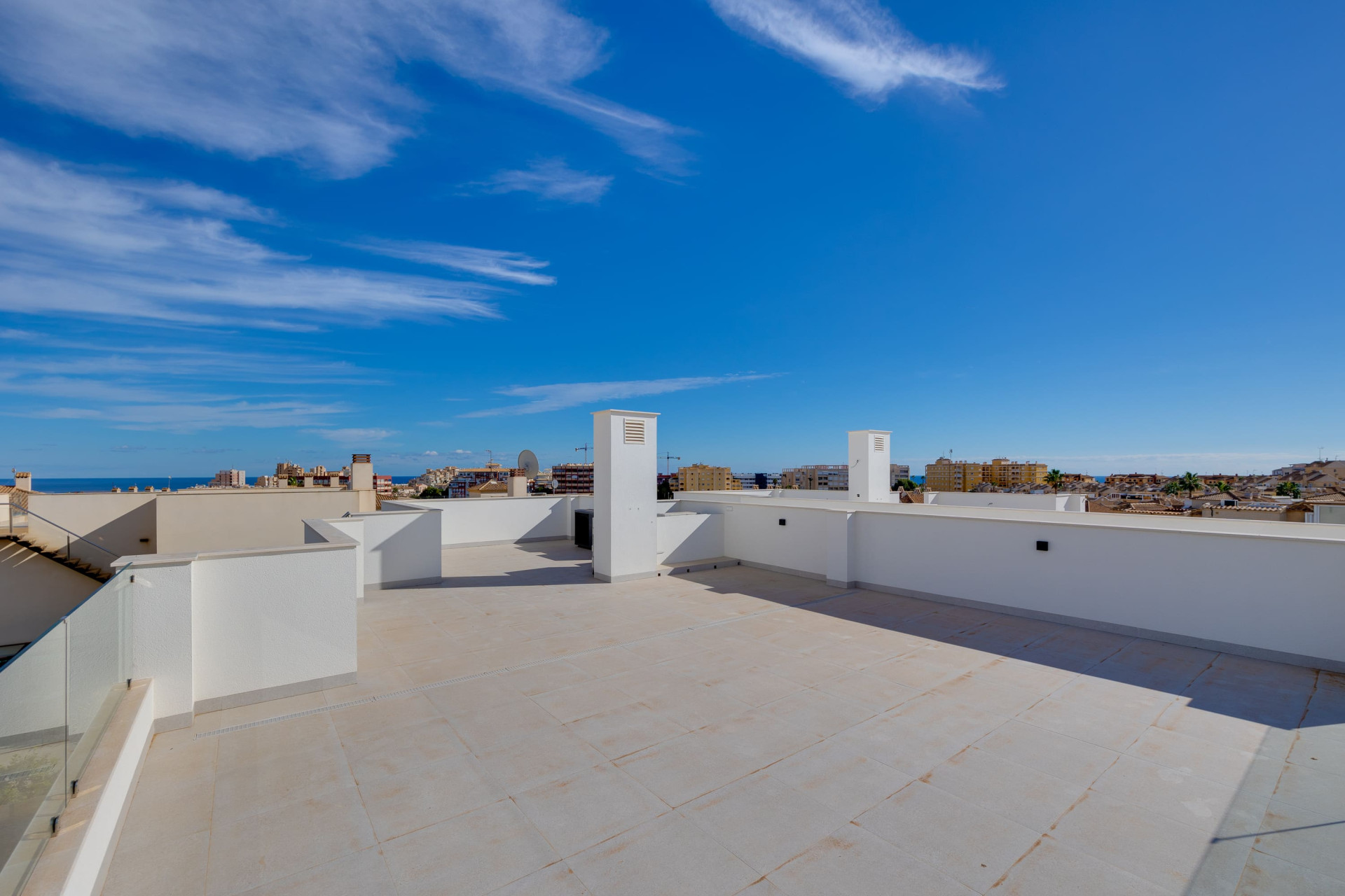 Новое здание - Таунхаус -
Torrevieja
