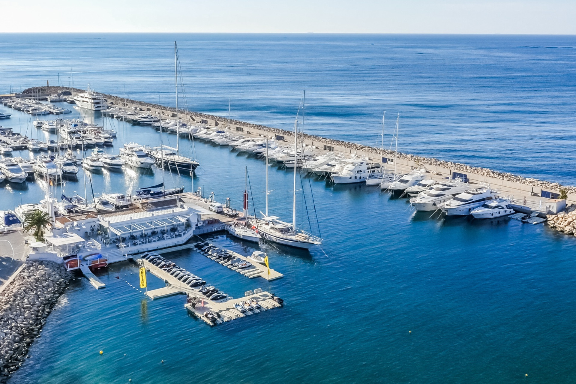 Новое здание - Villa -
Altea