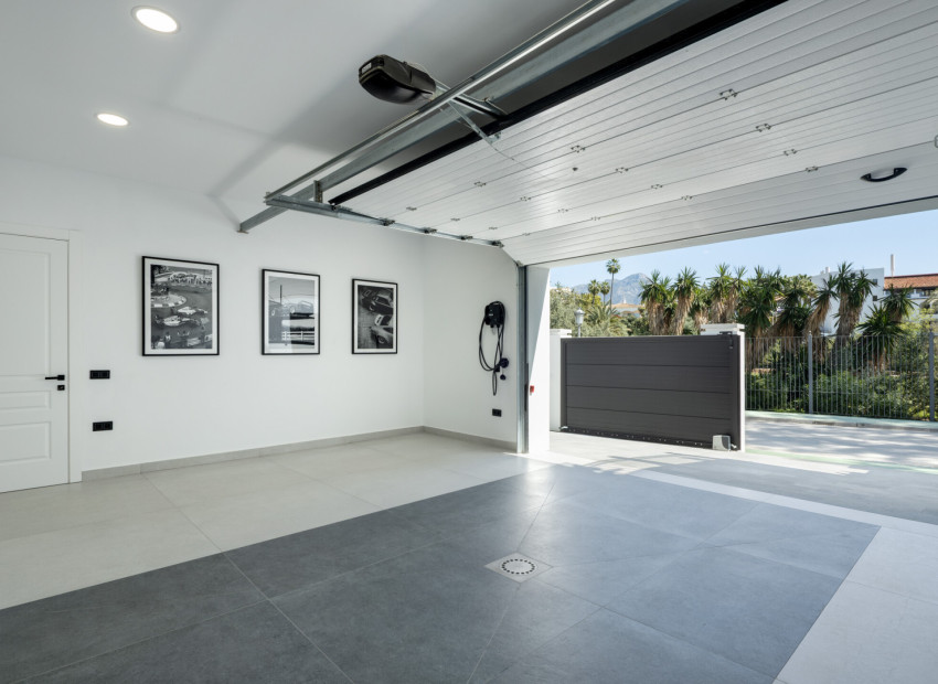 Новое здание - Villa -
Benahavís