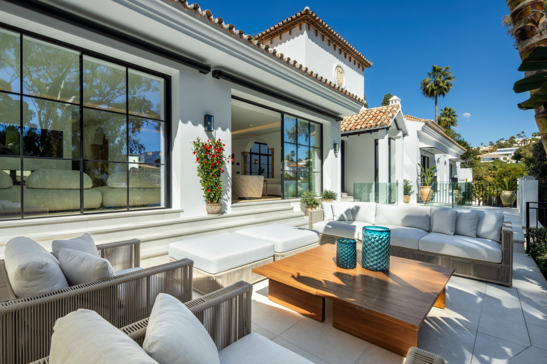 Новое здание - Villa -
Benahavís