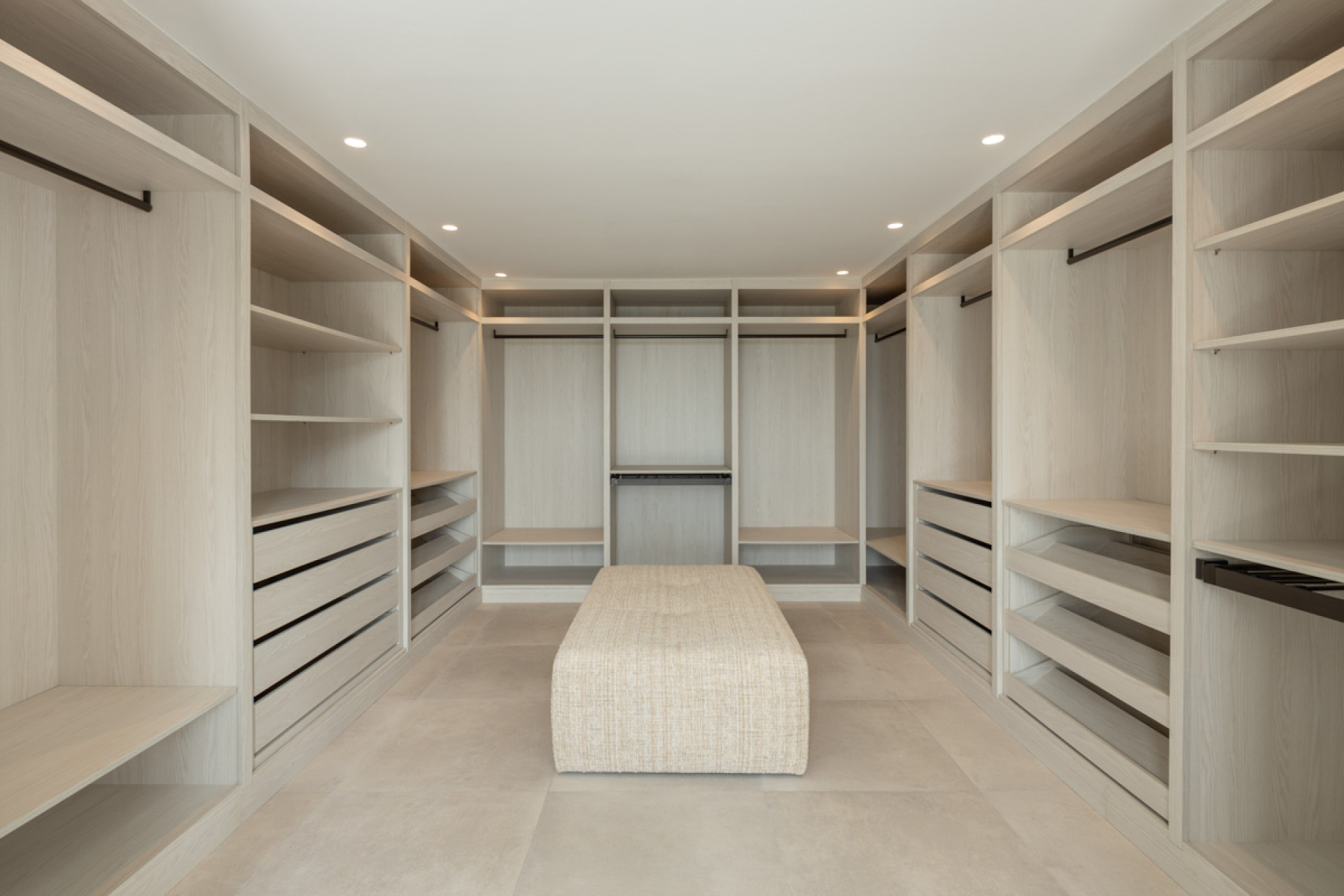 Новое здание - Villa -
Benahavís