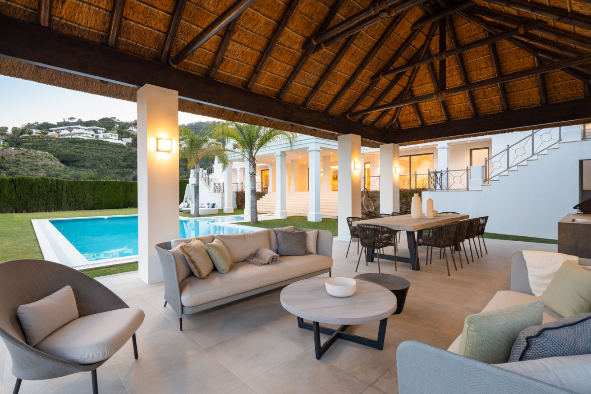 Новое здание - Villa -
Benahavís