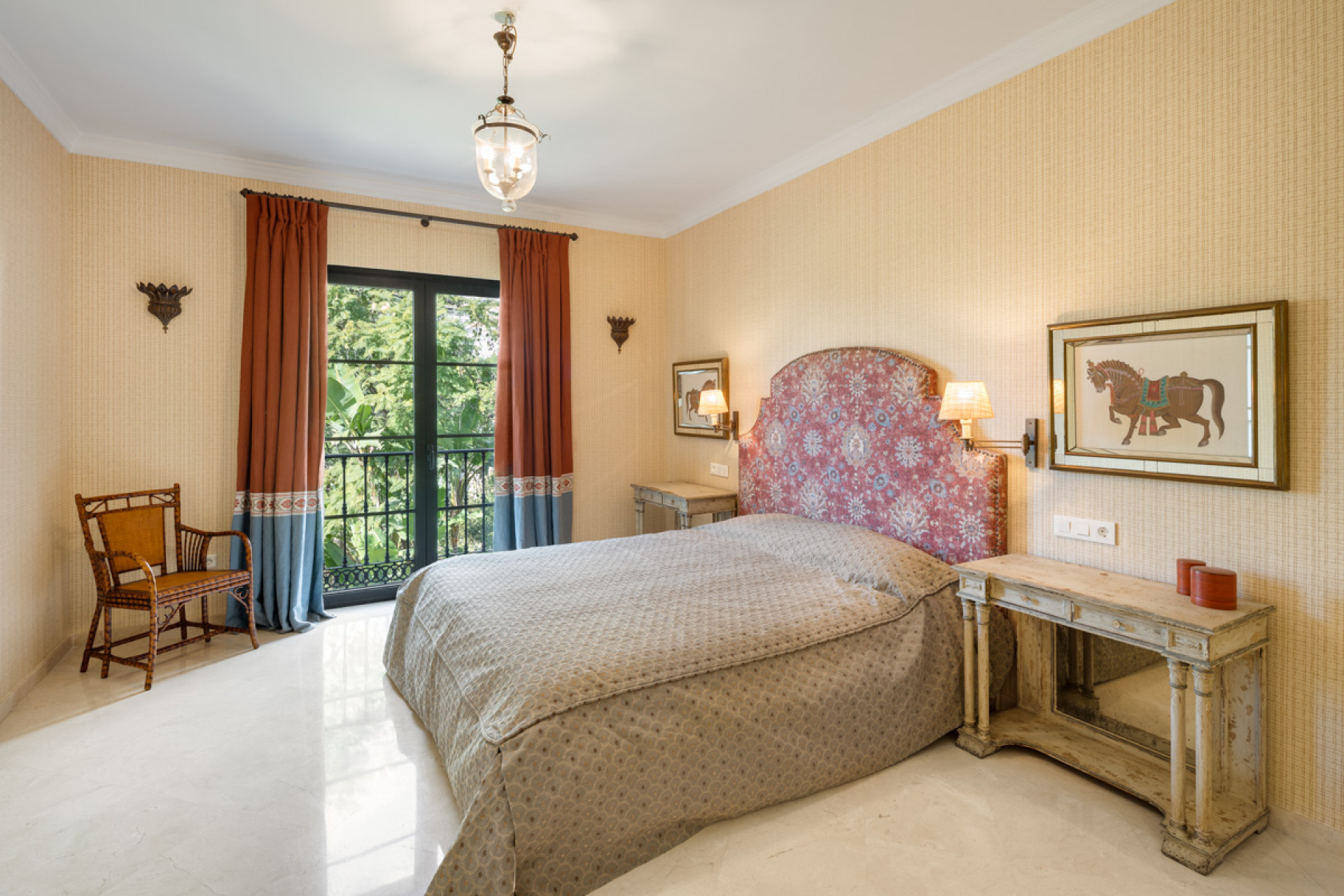 Новое здание - Villa -
Benahavís