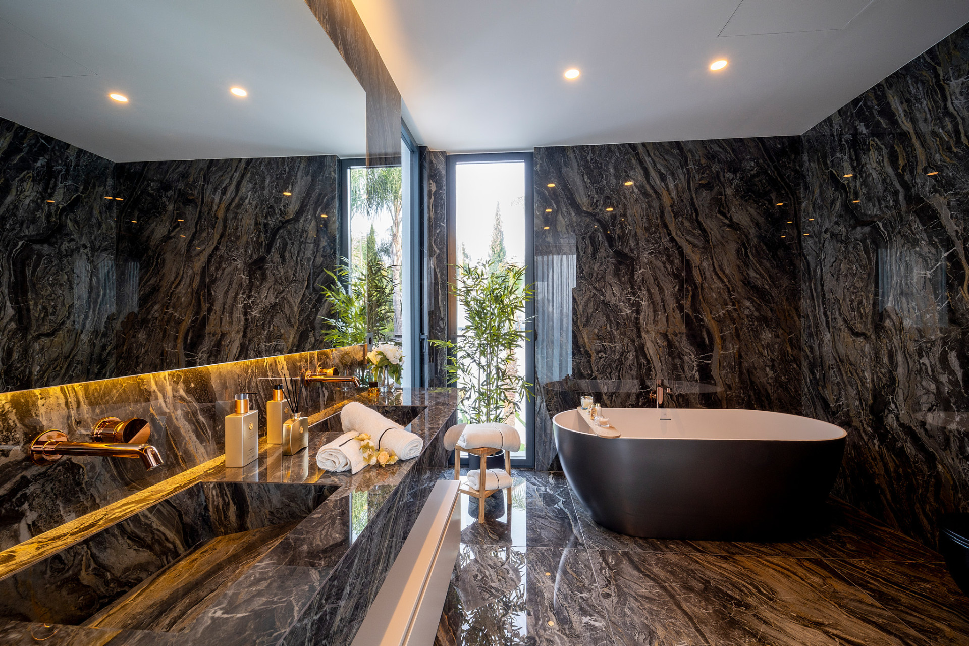 Новое здание - Villa -
Benahavís