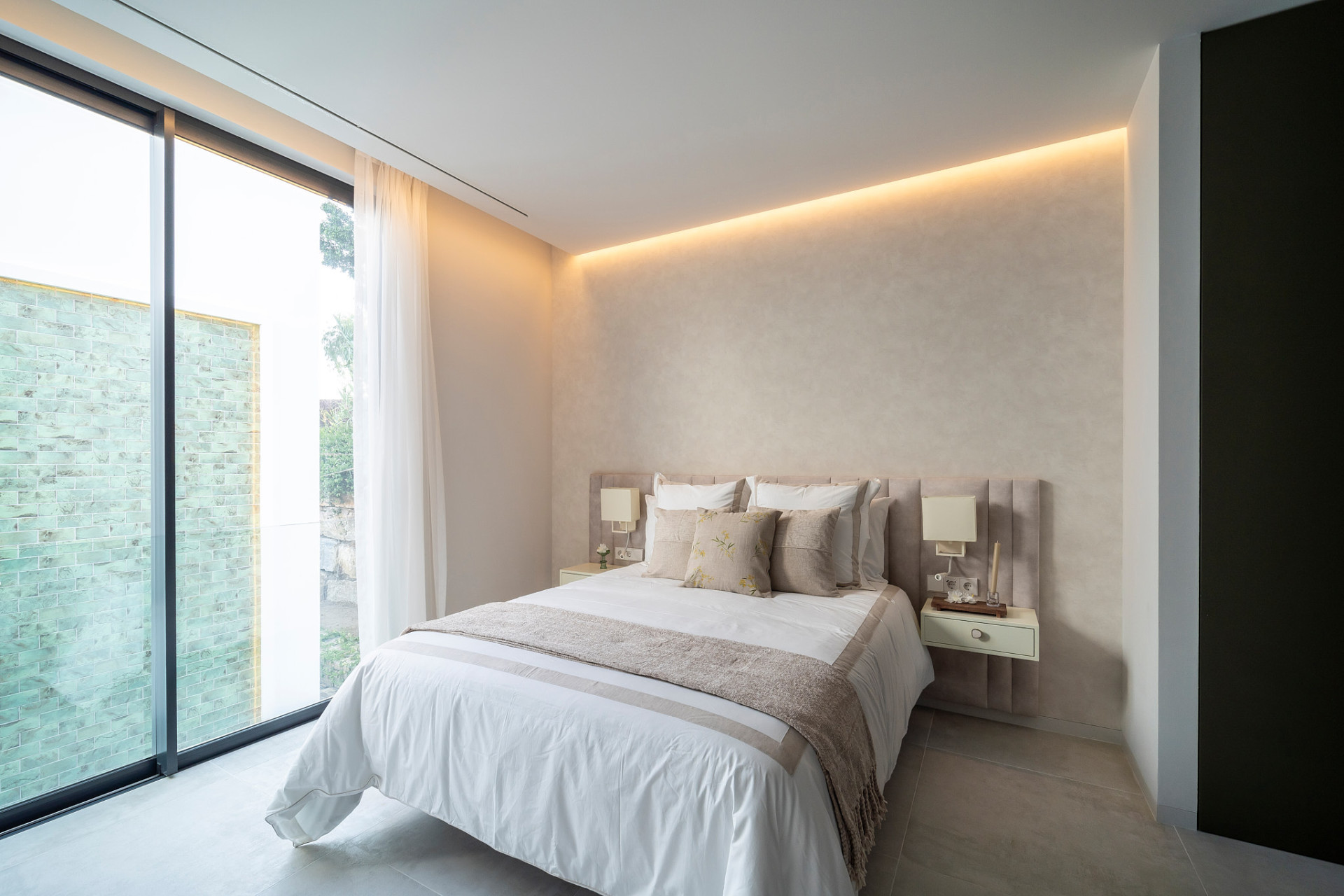 Новое здание - Villa -
Benahavís