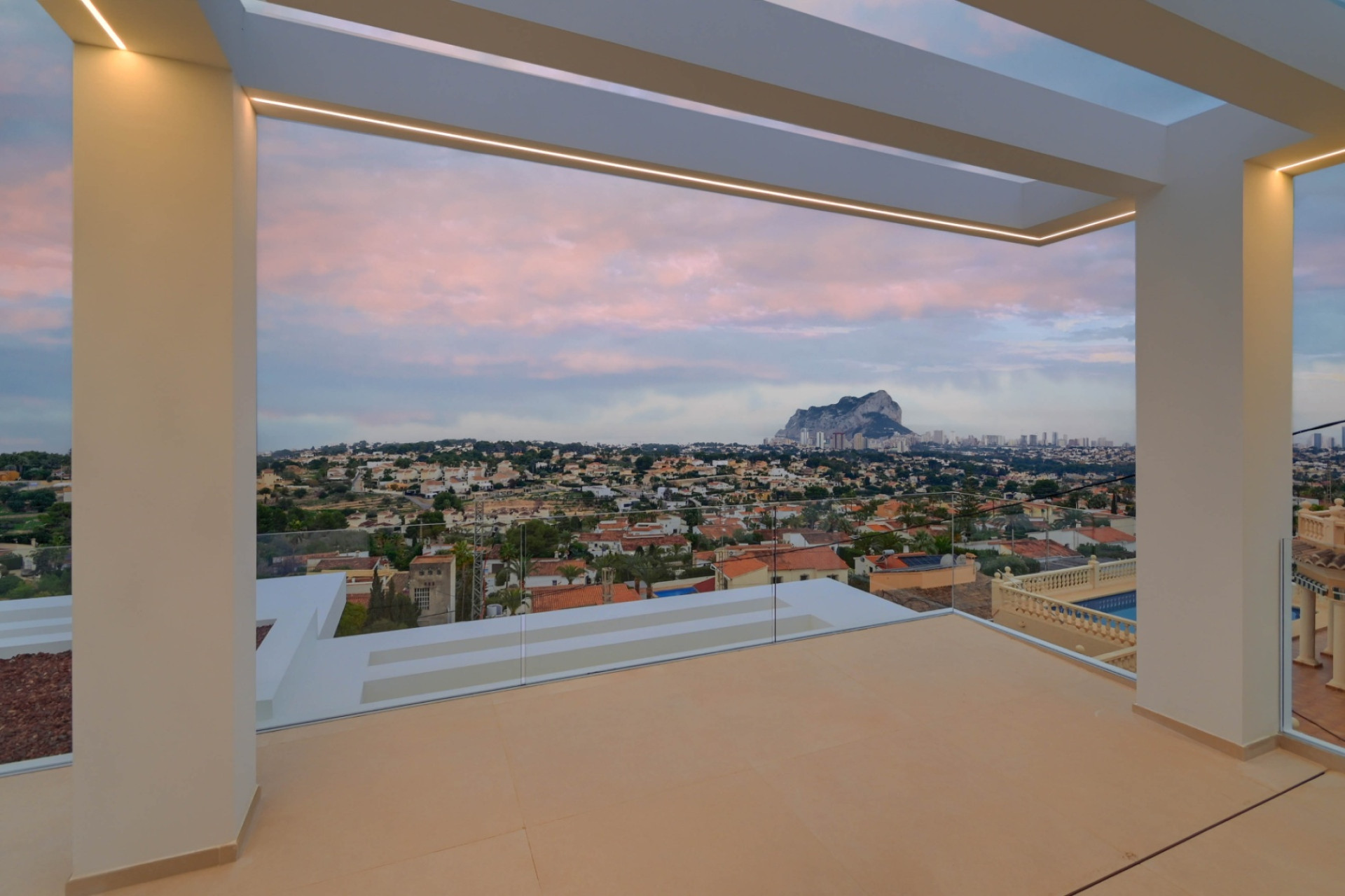 Новое здание - Villa -
Calpe