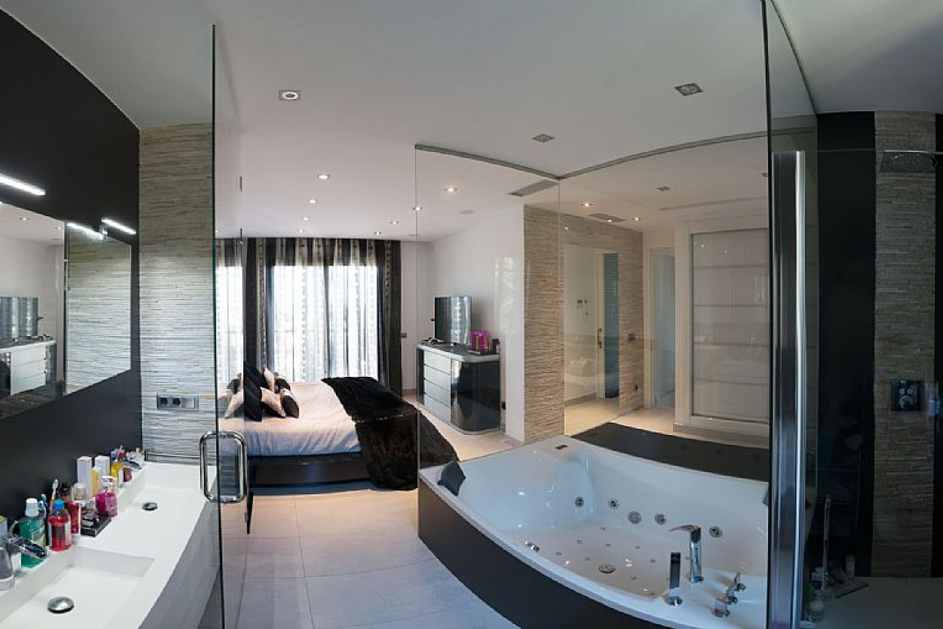 Новое здание - Villa -
Calpe