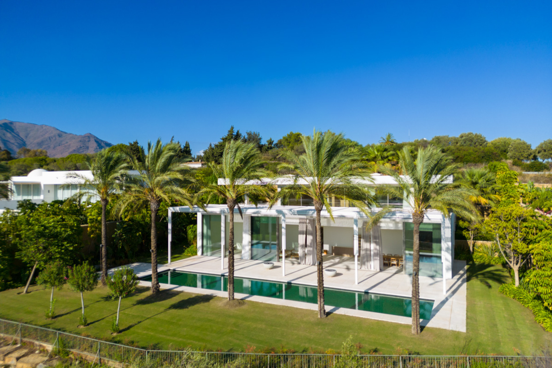 Новое здание - Villa -
Casares