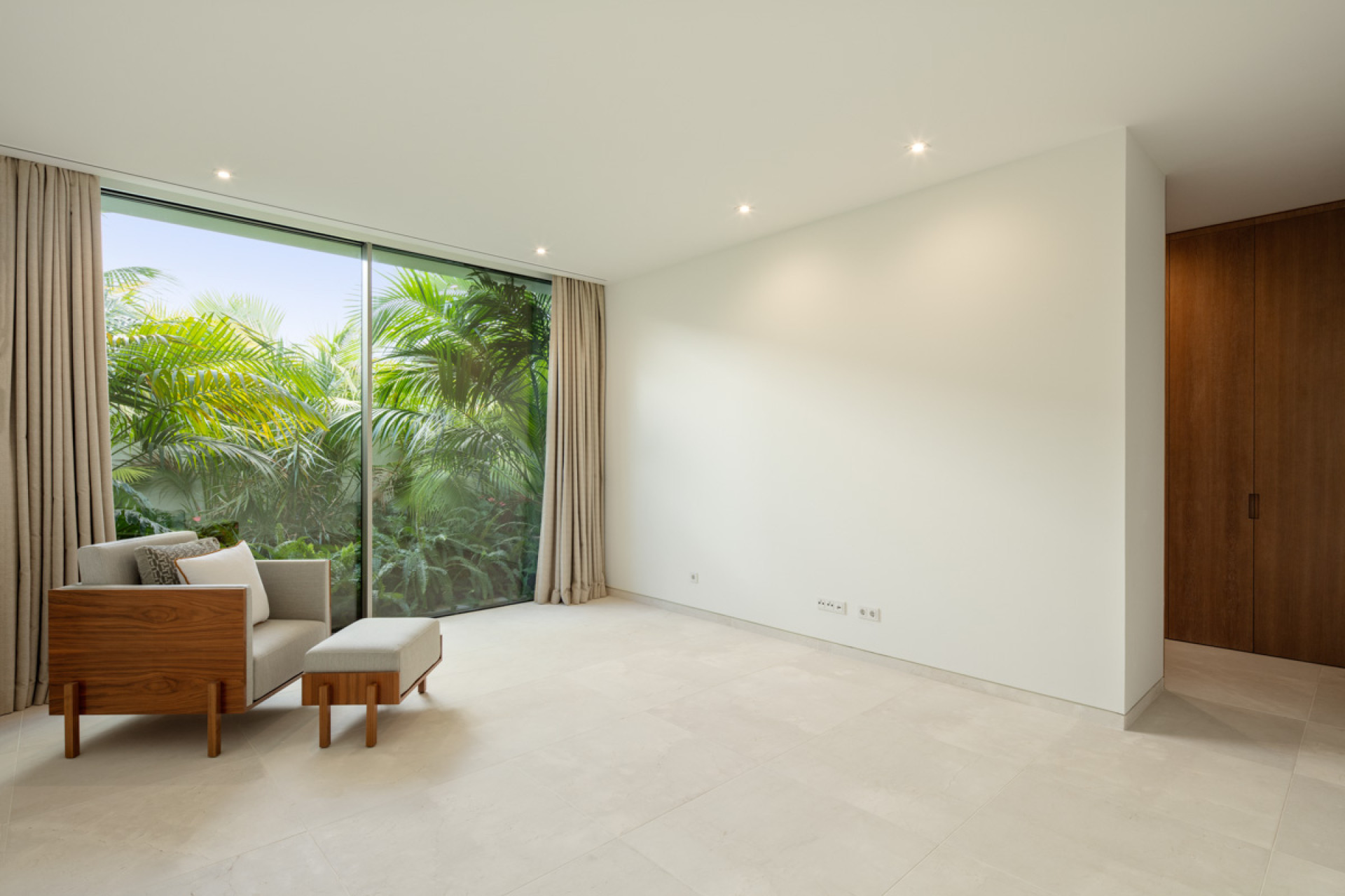 Новое здание - Villa -
Casares