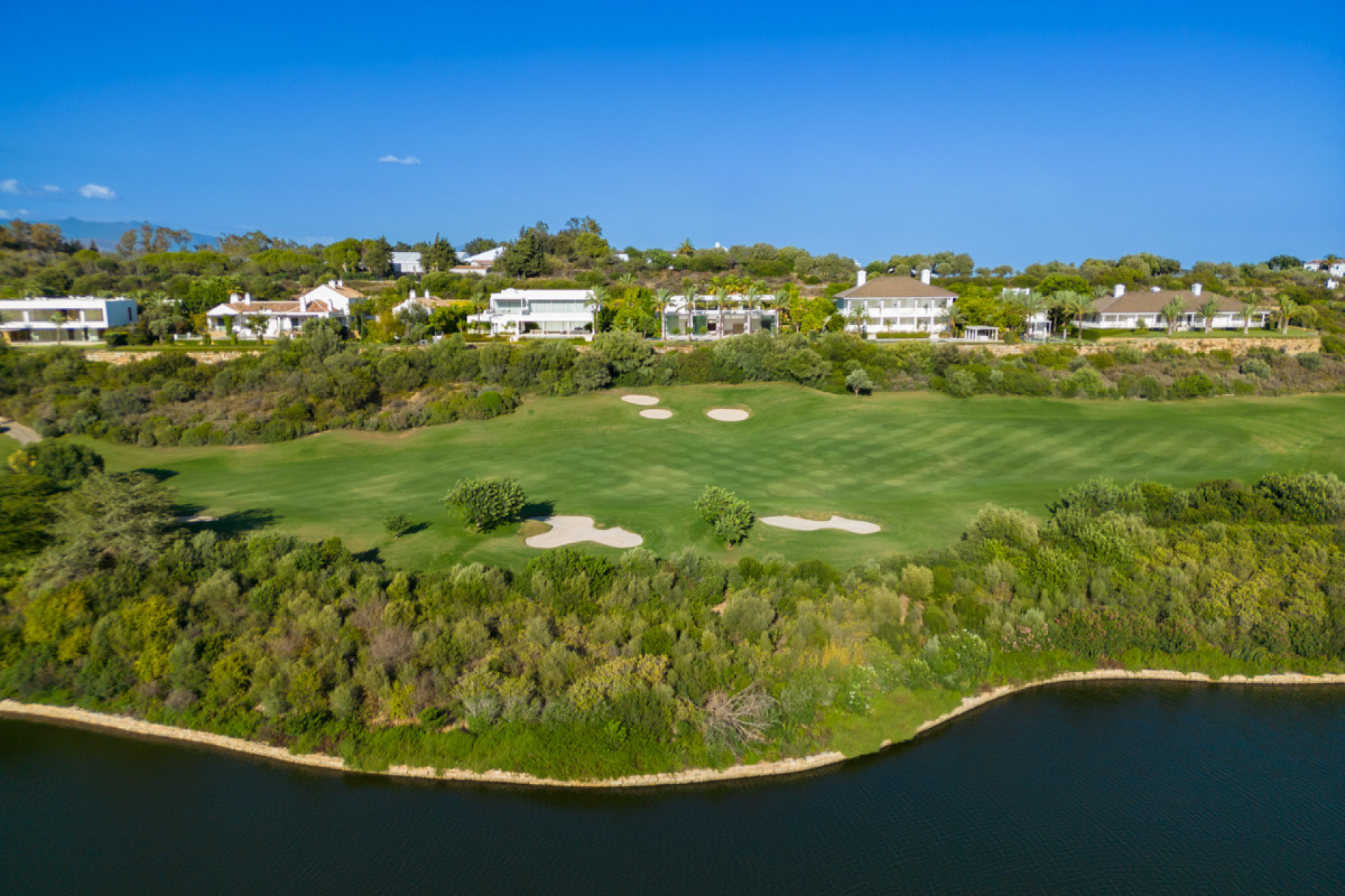 Новое здание - Villa -
Casares