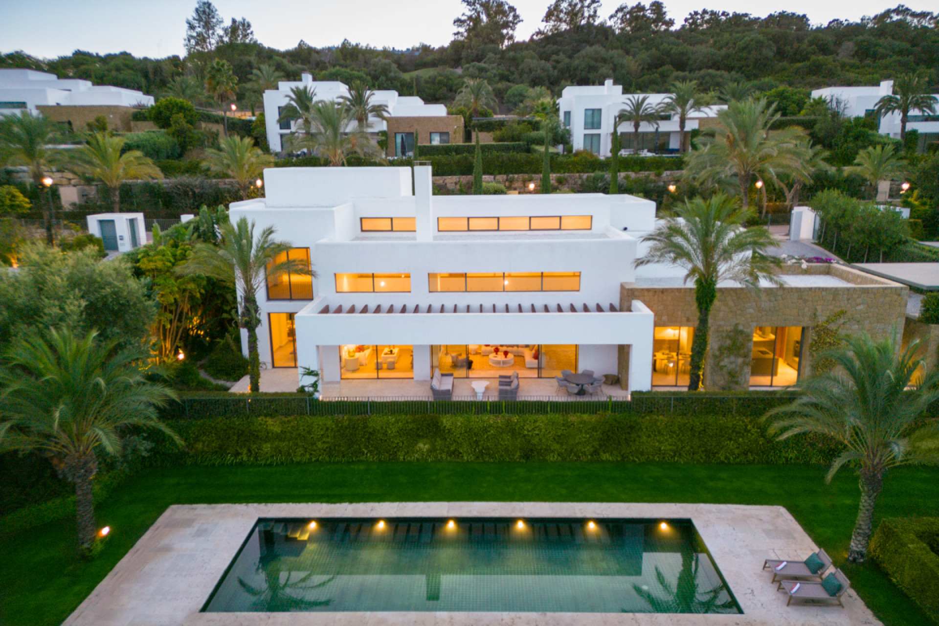 Новое здание - Villa -
Casares