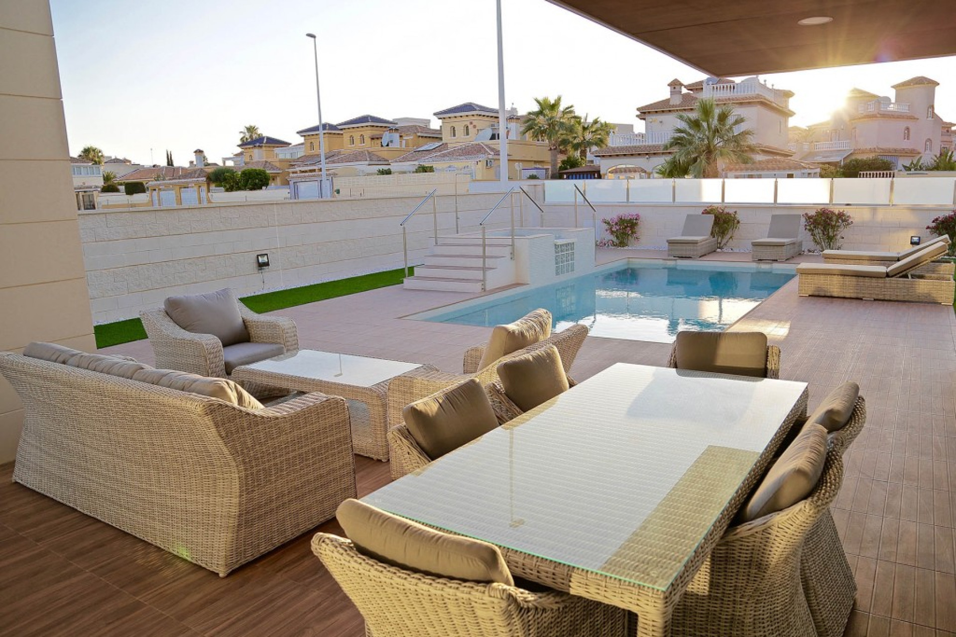 Новое здание - Villa -
Dehesa de Campoamor